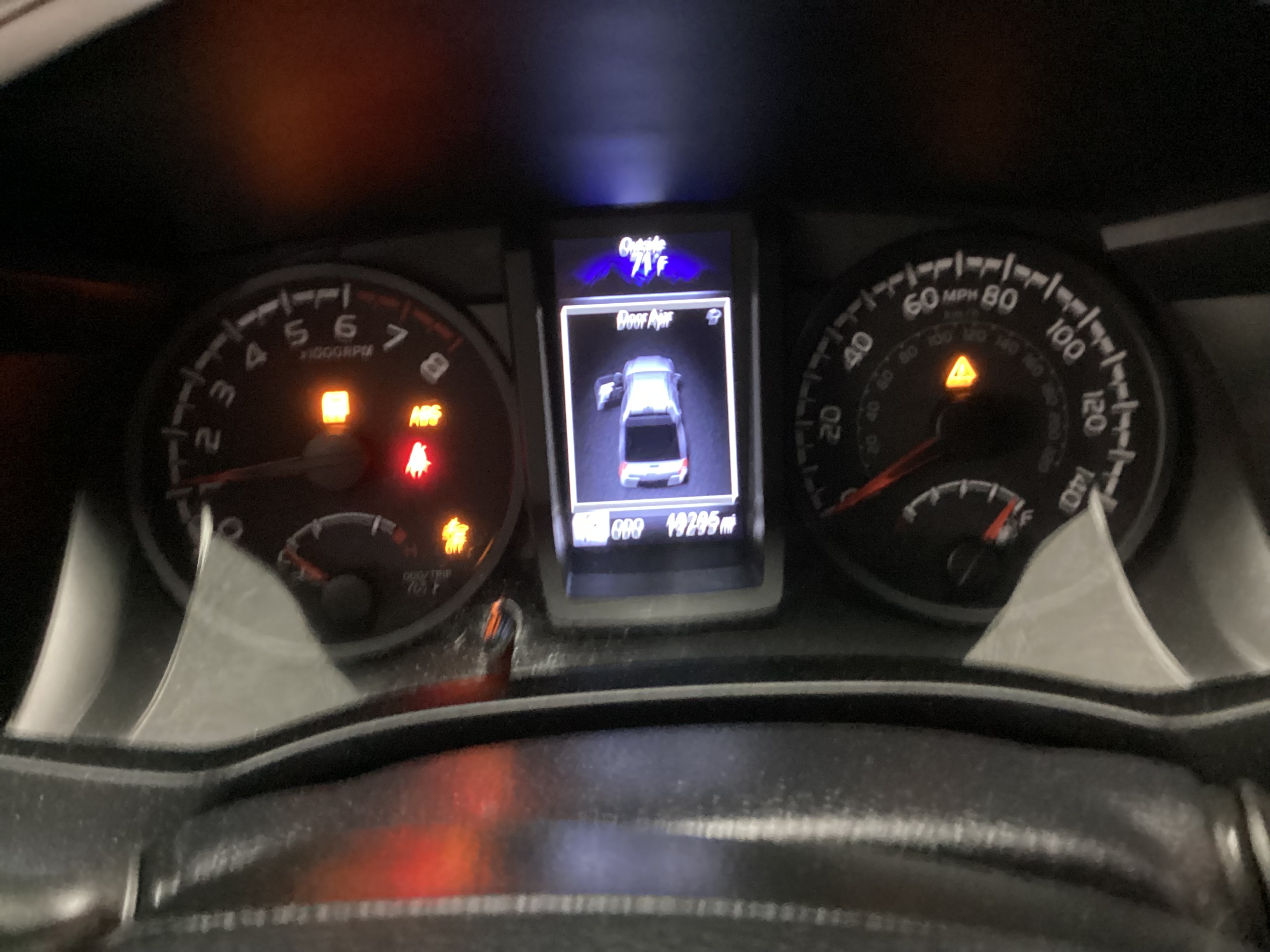 2023 TOYOTA Tacoma SR Double Cab 4WD - Image 13