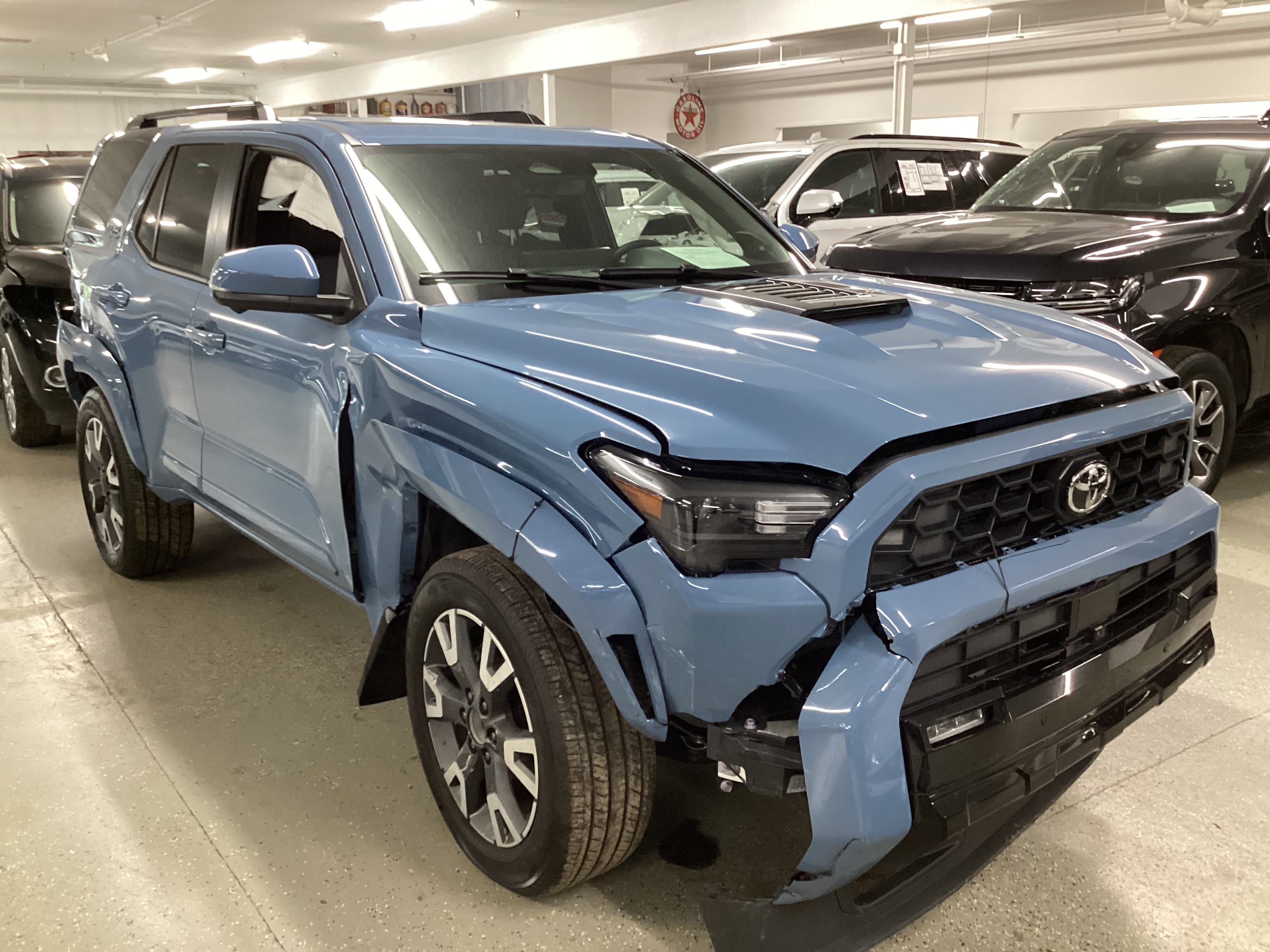 2025 TOYOTA 4Runner TRD Sport Premium 4WD - Image 4