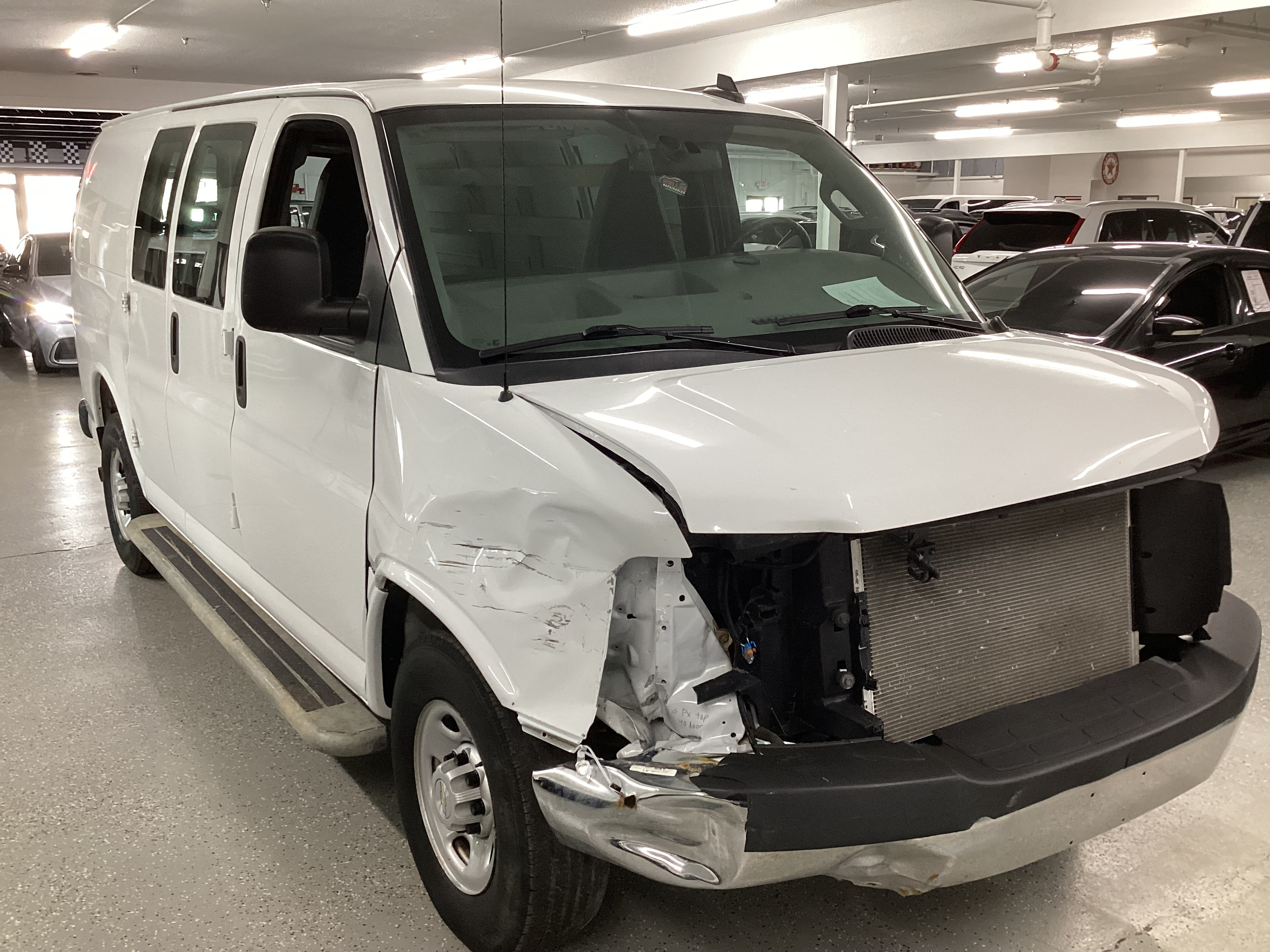 2022 CHEVROLET Express 2500 Cargo Van - Image 4