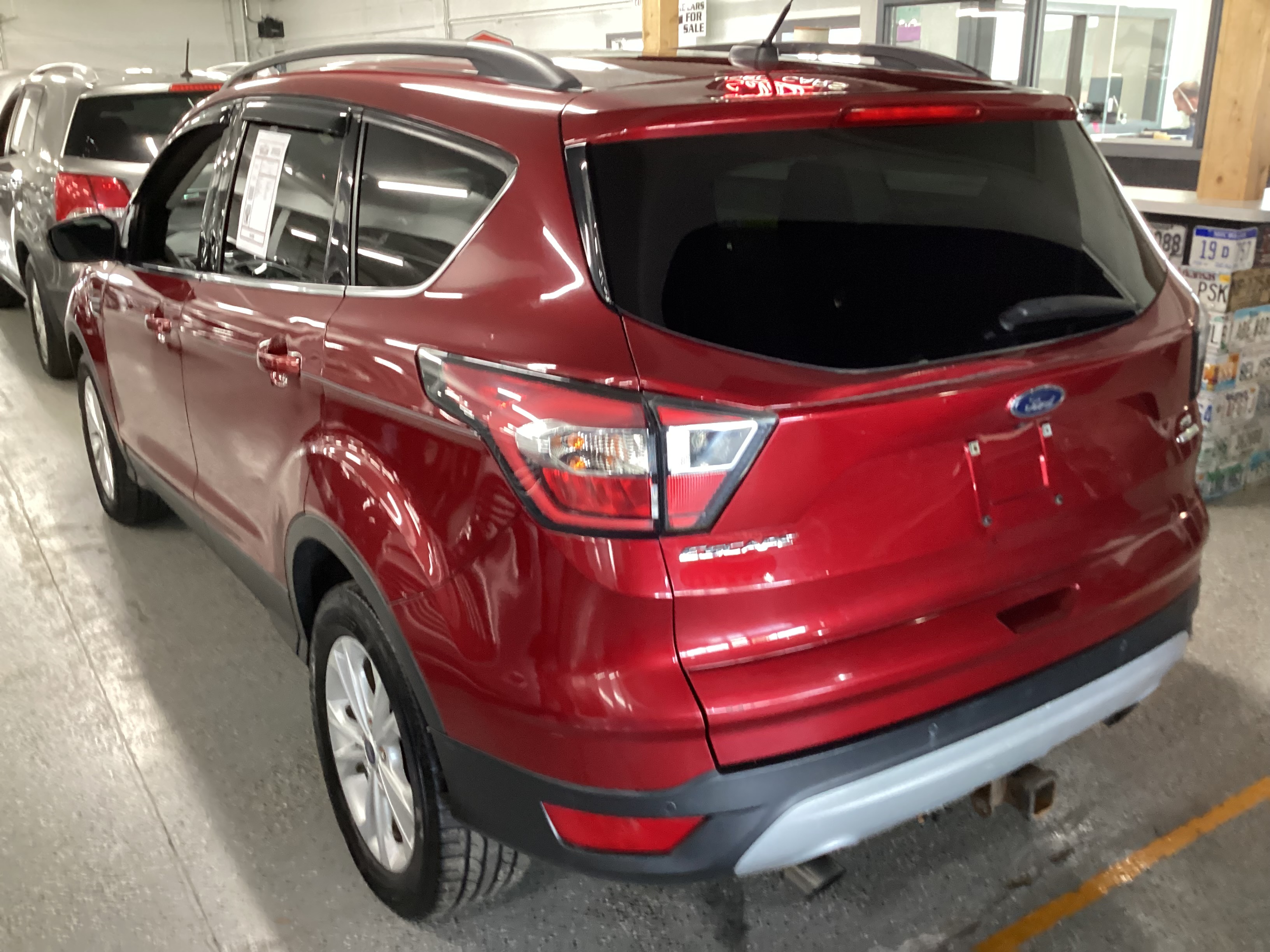2017 FORD Escape SE 4WD - Image 2