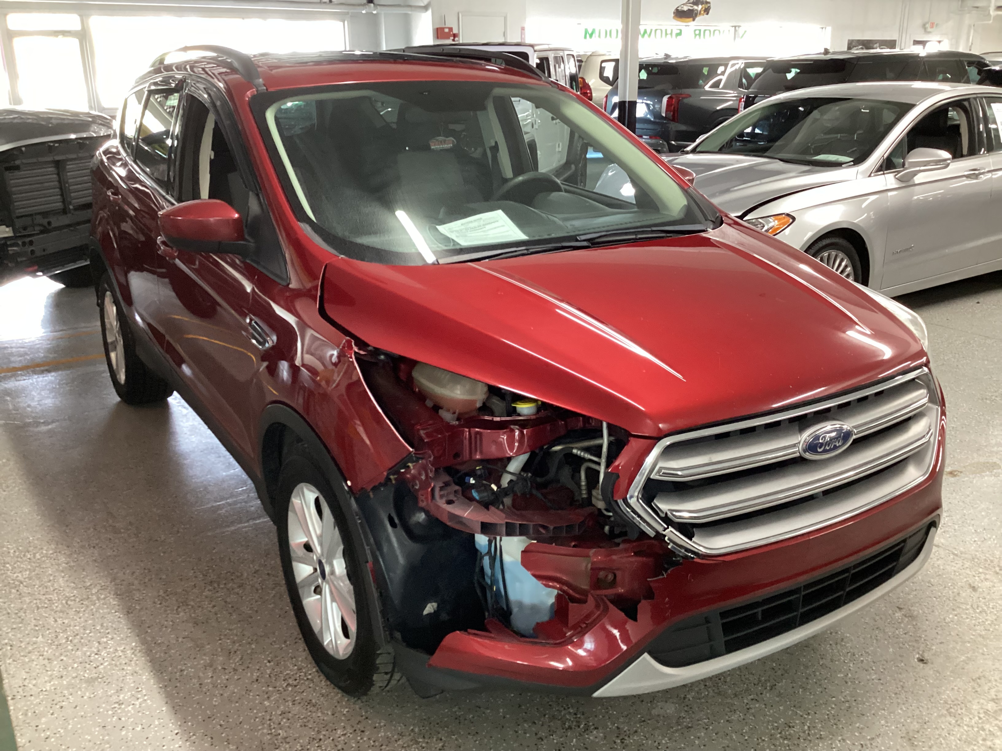 2017 FORD Escape SE 4WD - Image 4