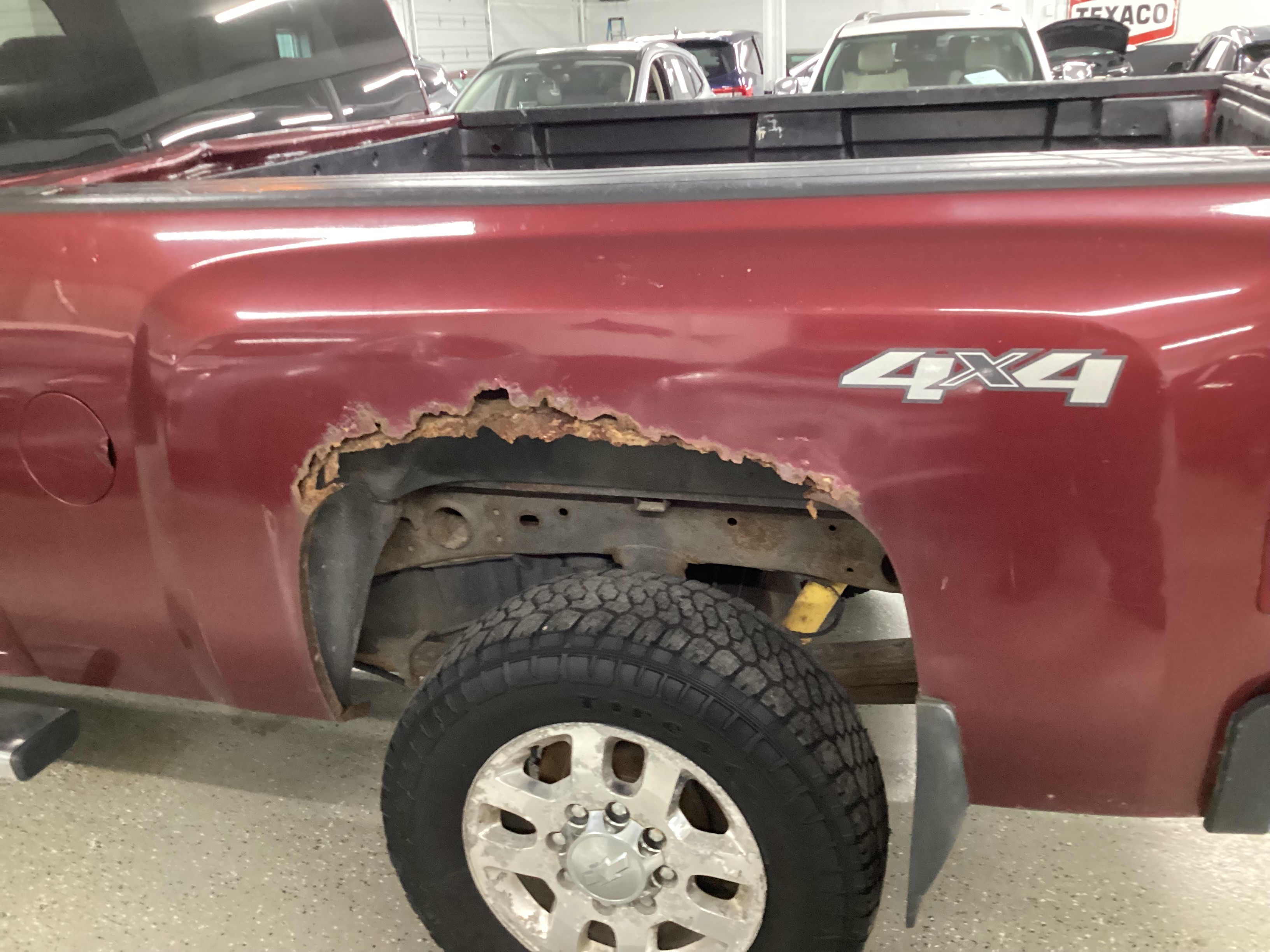 2013 CHEVROLET Silverado 2500HD 4WD Crew Cab LTZ - Image 12