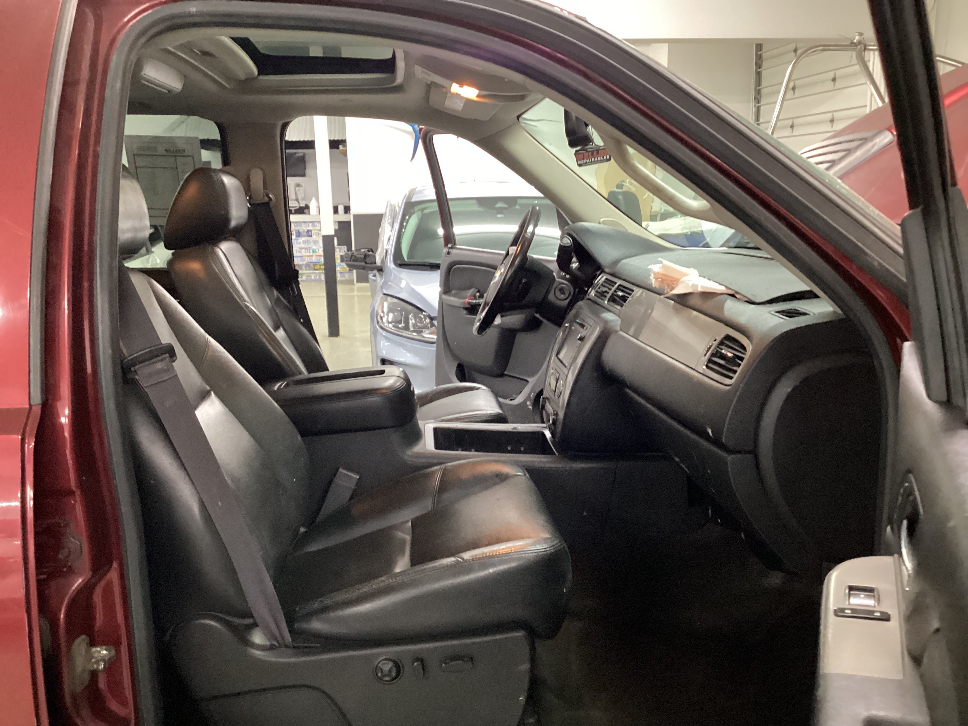 2013 CHEVROLET Silverado 2500HD 4WD Crew Cab LTZ - Image 17