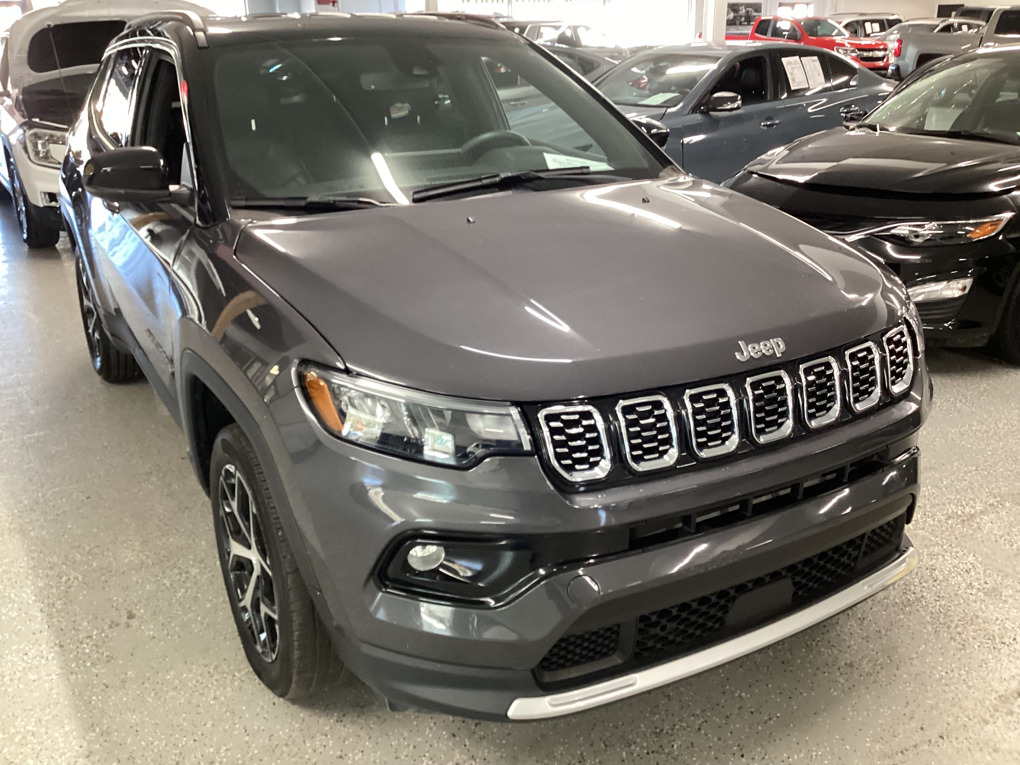 2024 JEEP Compass Limited 4WD - Image 4