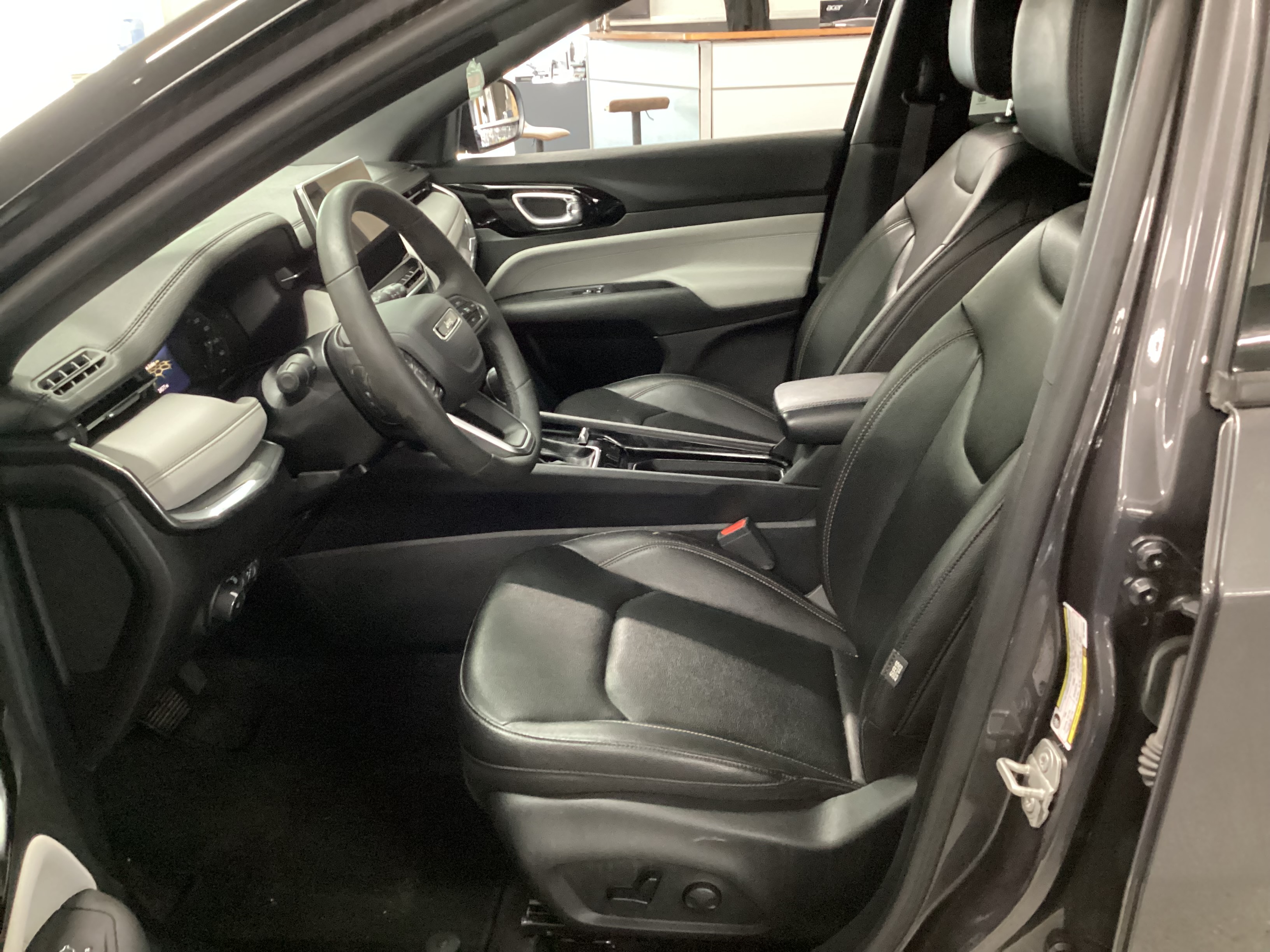2024 JEEP Compass Limited 4WD - Image 7