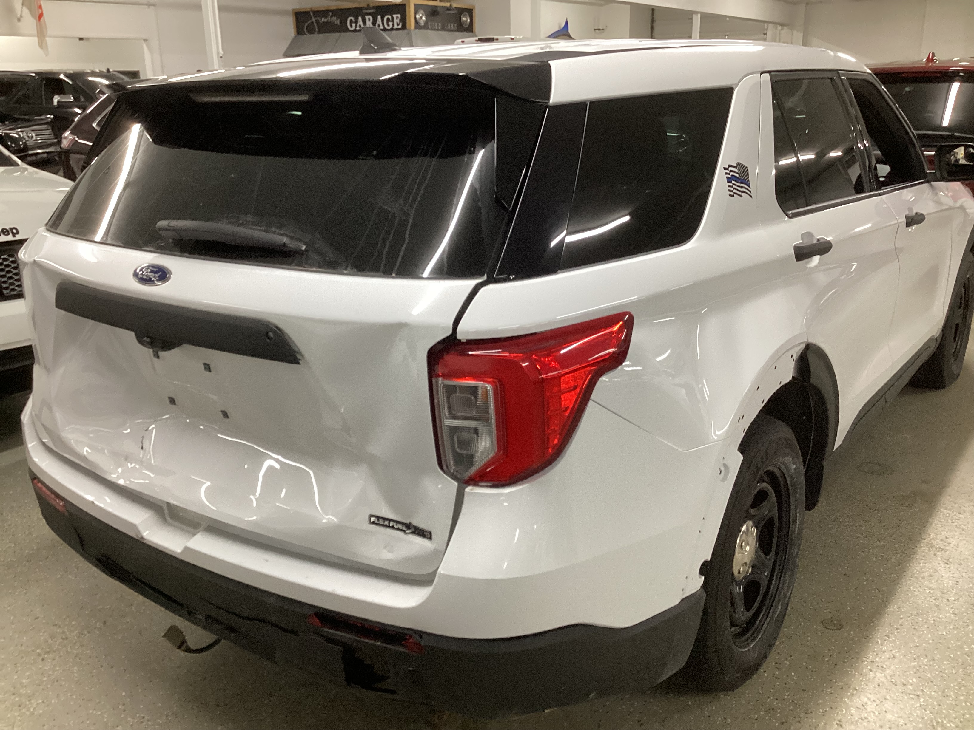 2023 FORD Explorer Police 4WD - Image 3