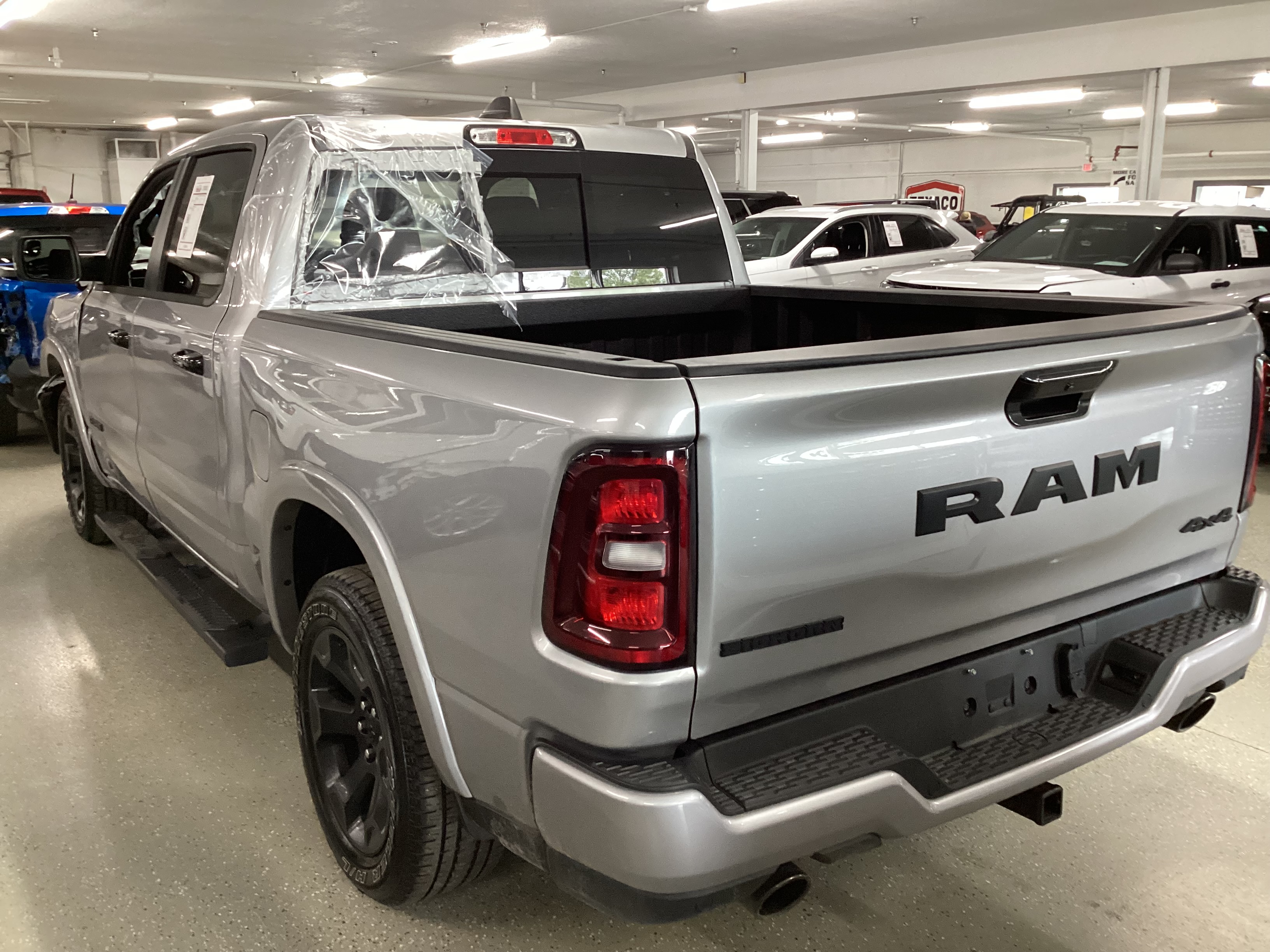 2025 RAM 1500 Big Horn 4x4 Crew Cab - Image 2