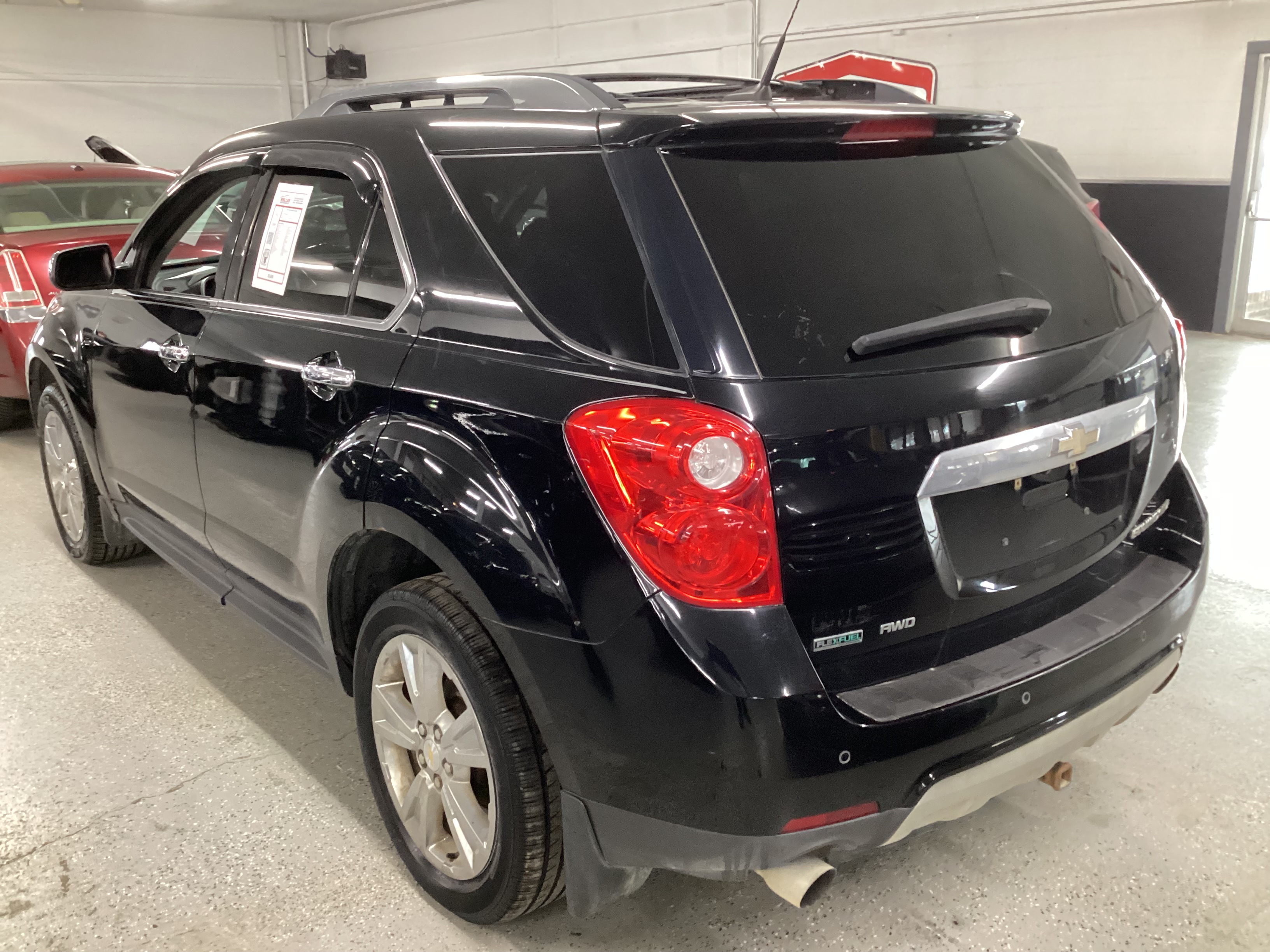 2011 CHEVROLET Equinox LTZ AWD - Image 2