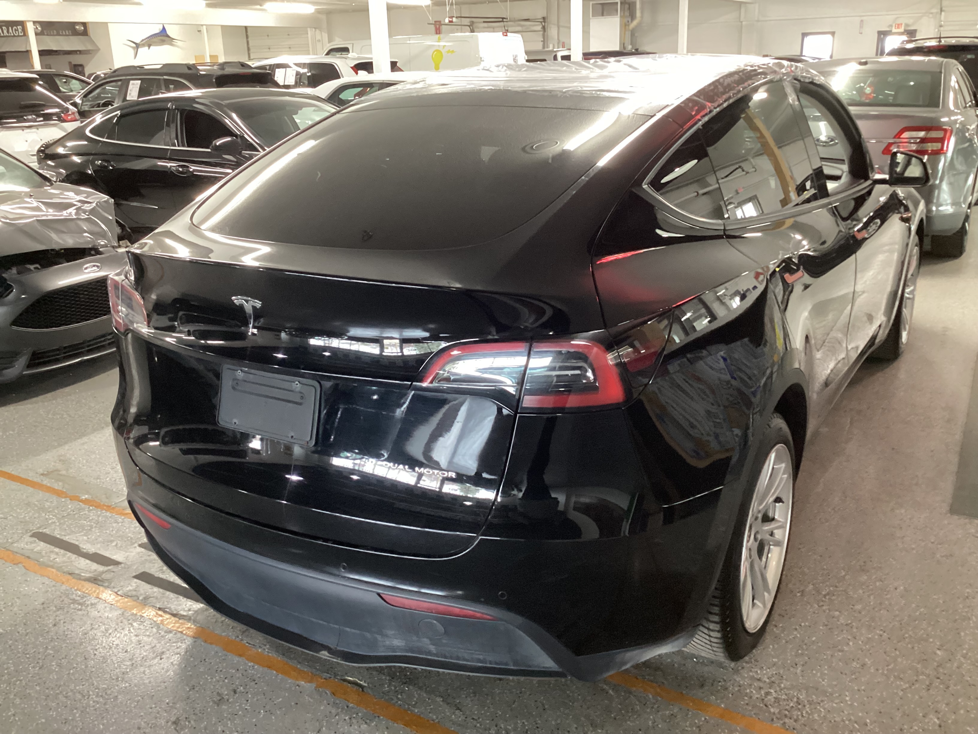 2022 TESLA Model Y Long Range AWD - Image 3