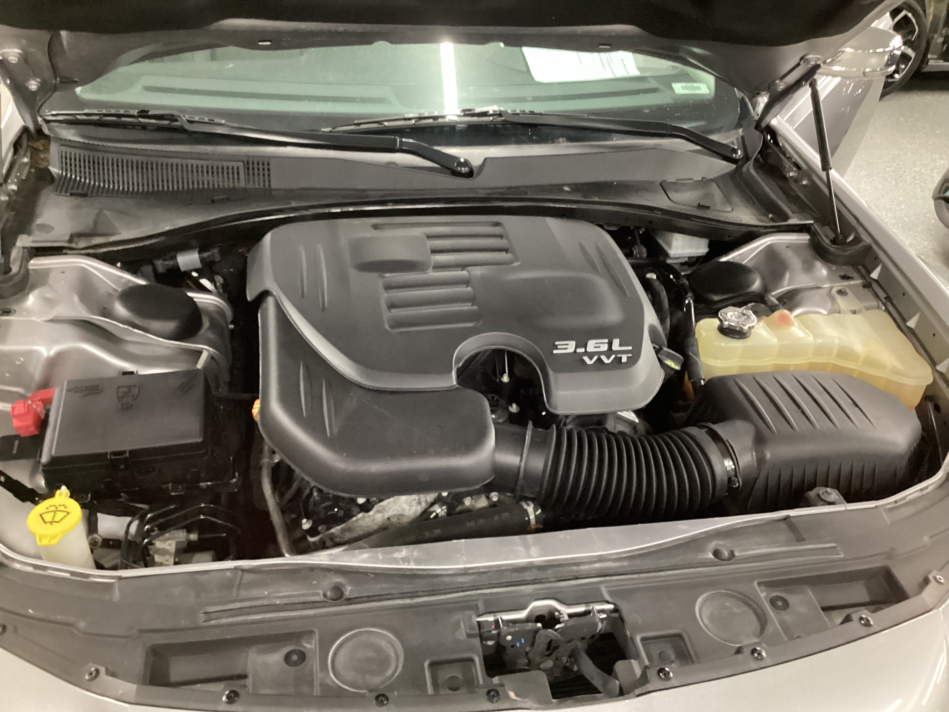 2018 CHRYSLER 300 Limited AWD - Image 14