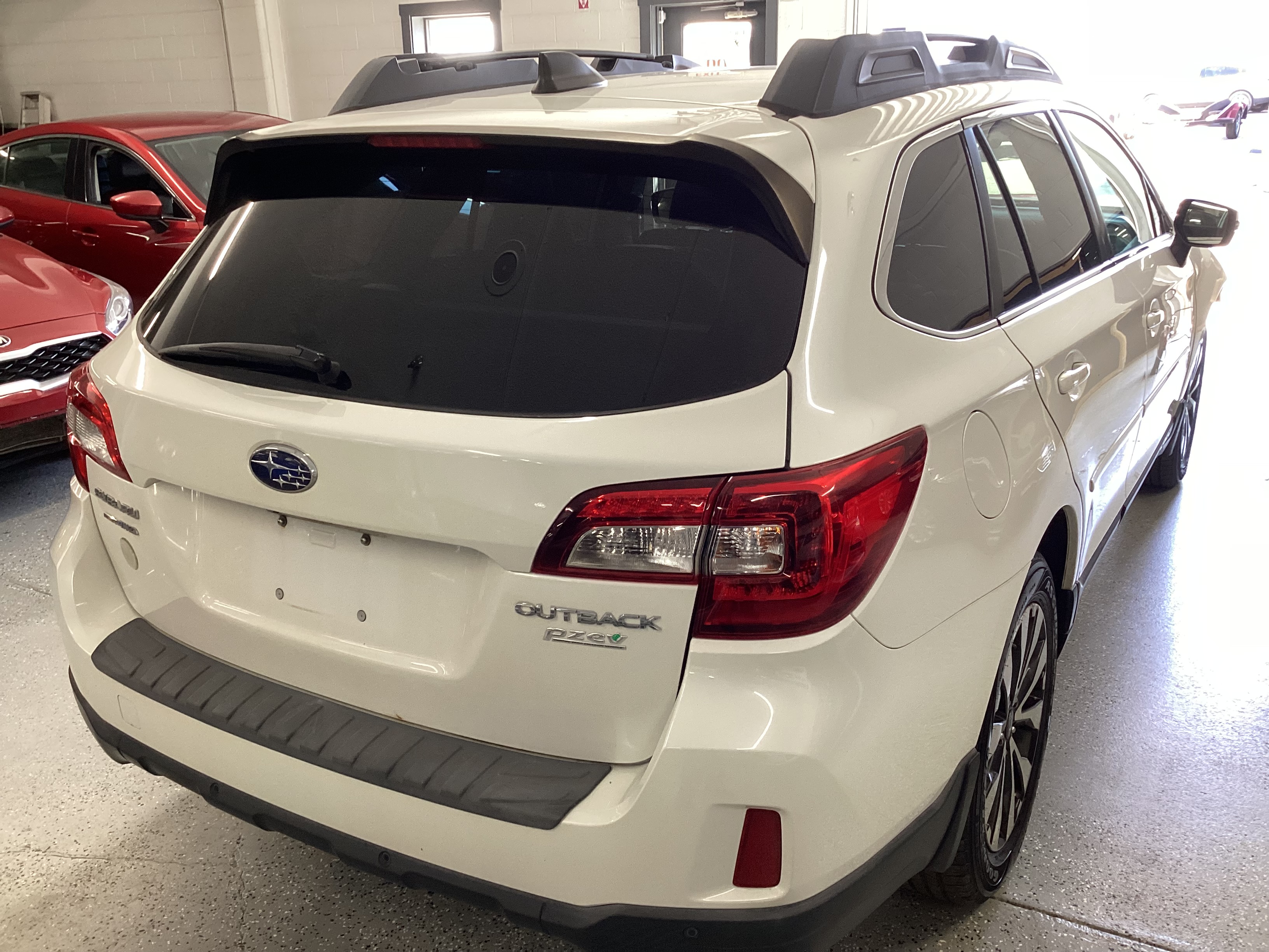 2017 SUBARU Outback Limited AWD - Image 3