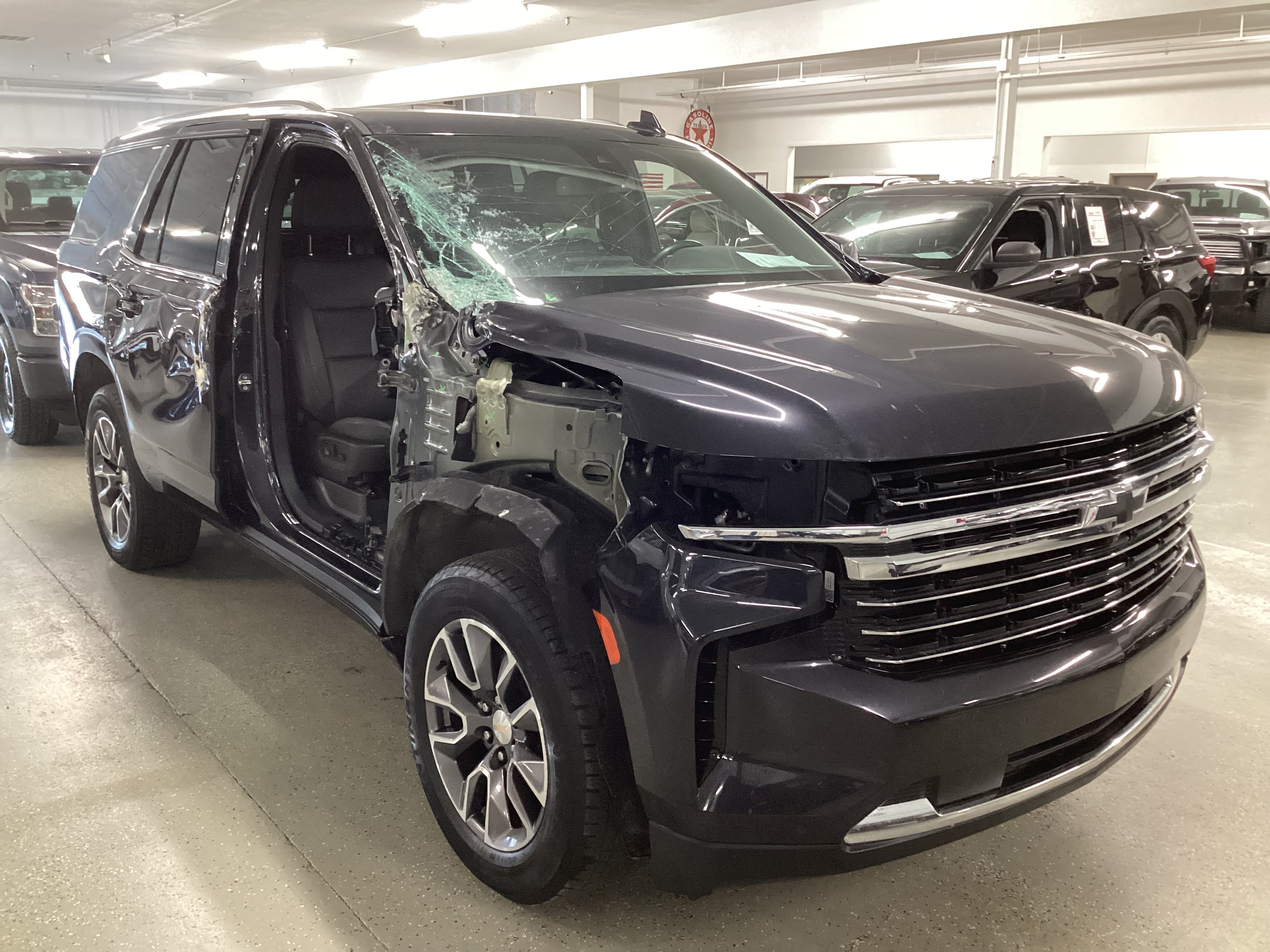 2022 CHEVROLET Tahoe LT 4WD - Image 4