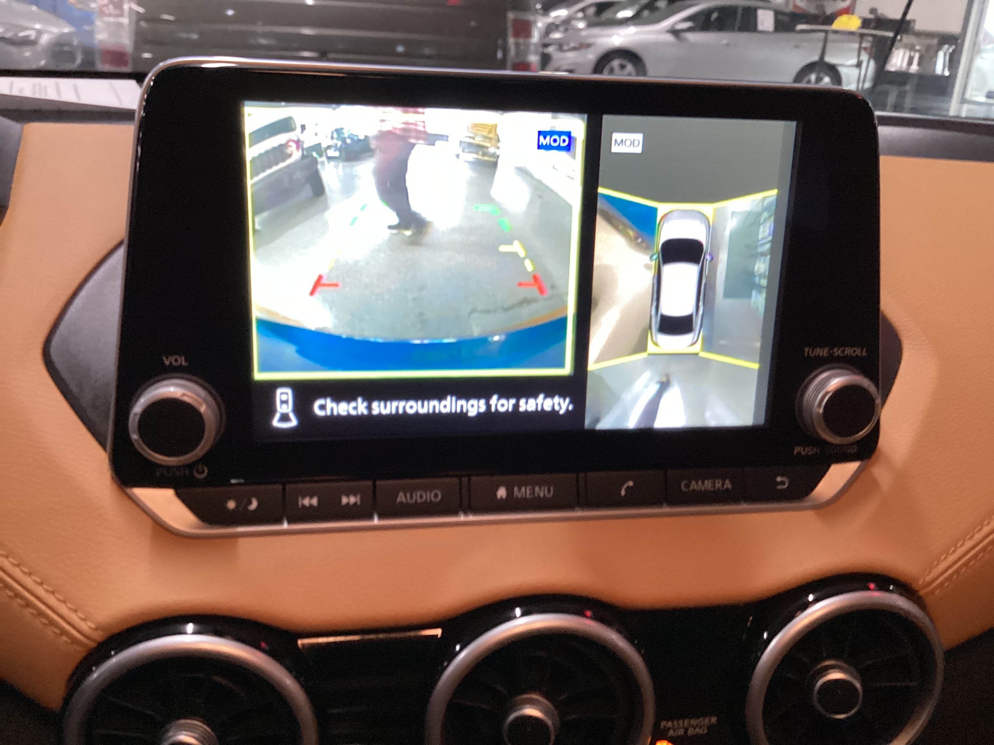 2025 NISSAN Sentra SV - Image 14