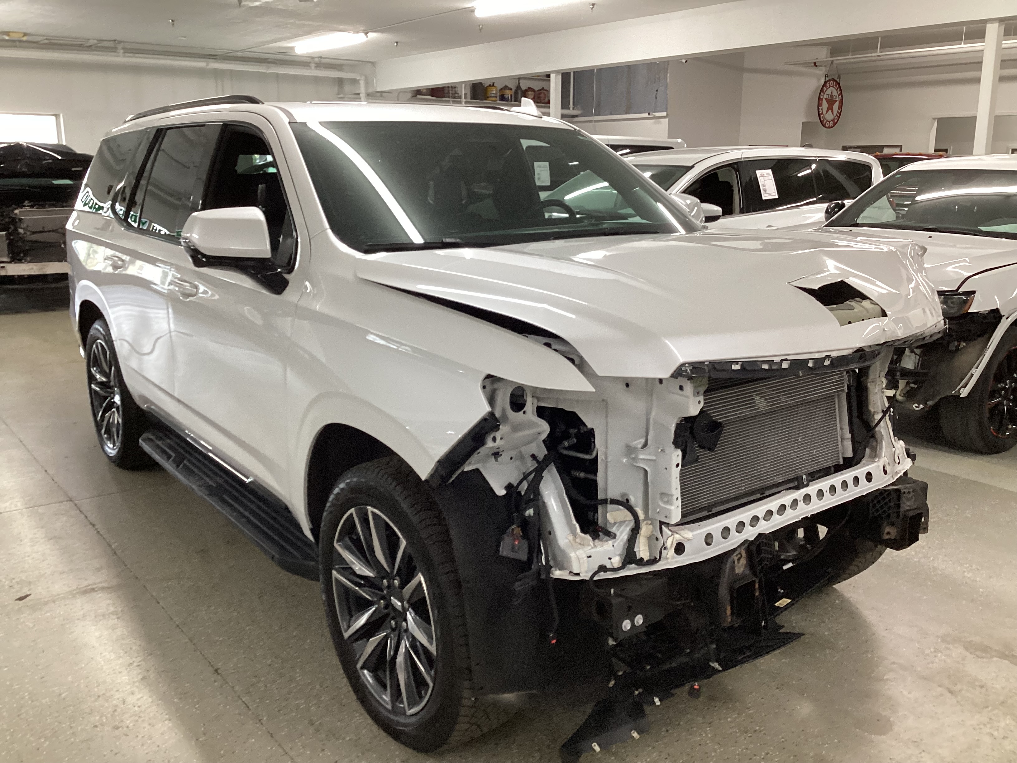 2023 CADILLAC Escalade 4WD Sport Platinum - Image 4