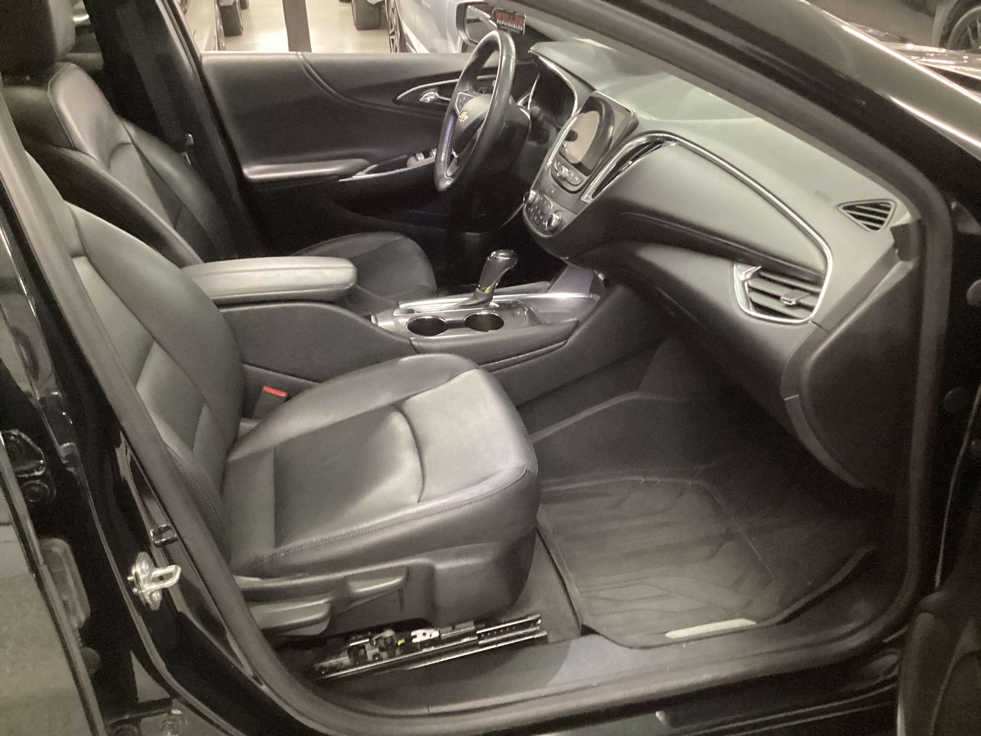 2019 CHEVROLET Malibu LT - Image 12