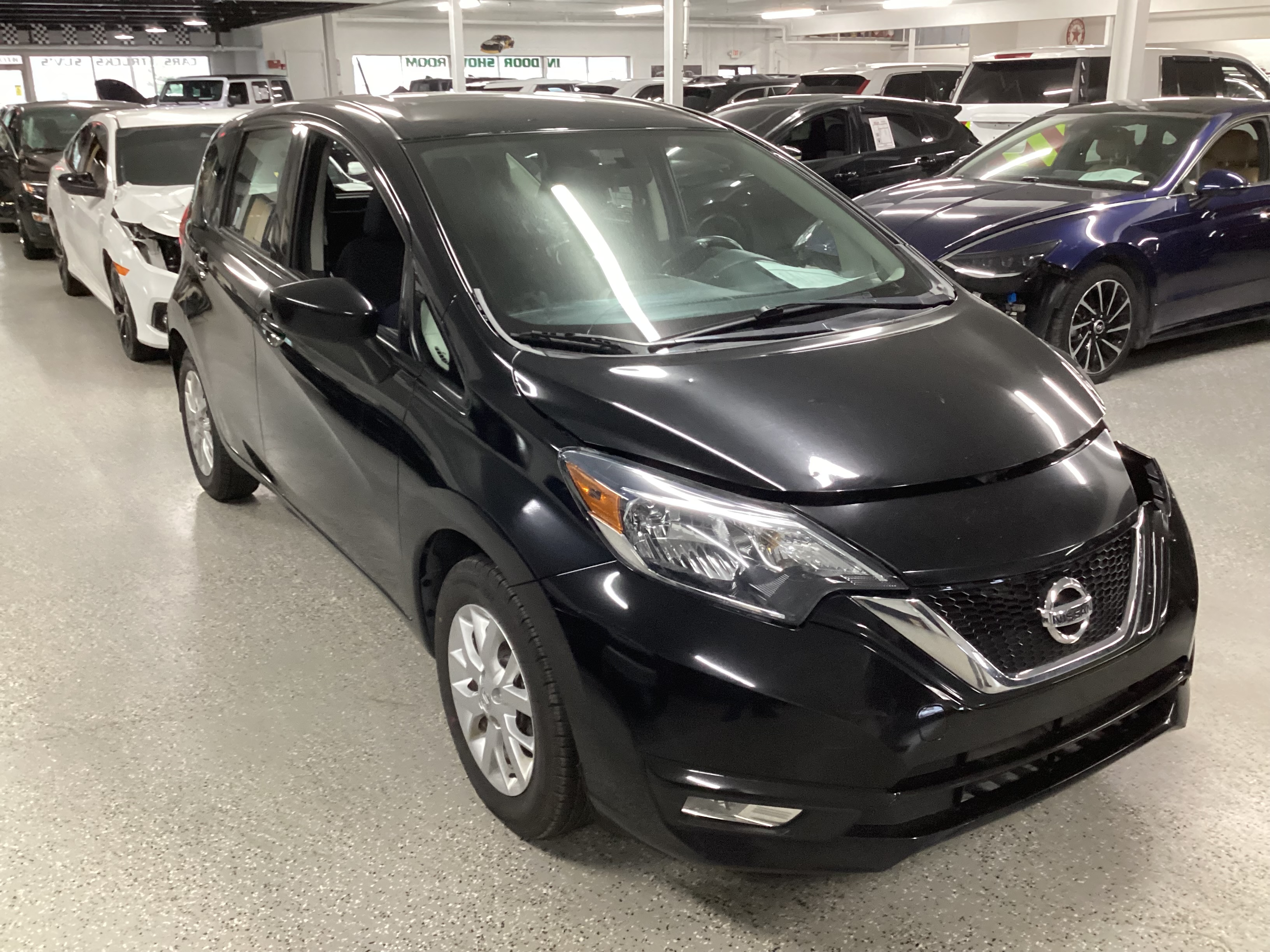 2017 NISSAN Versa Note SV - Image 4