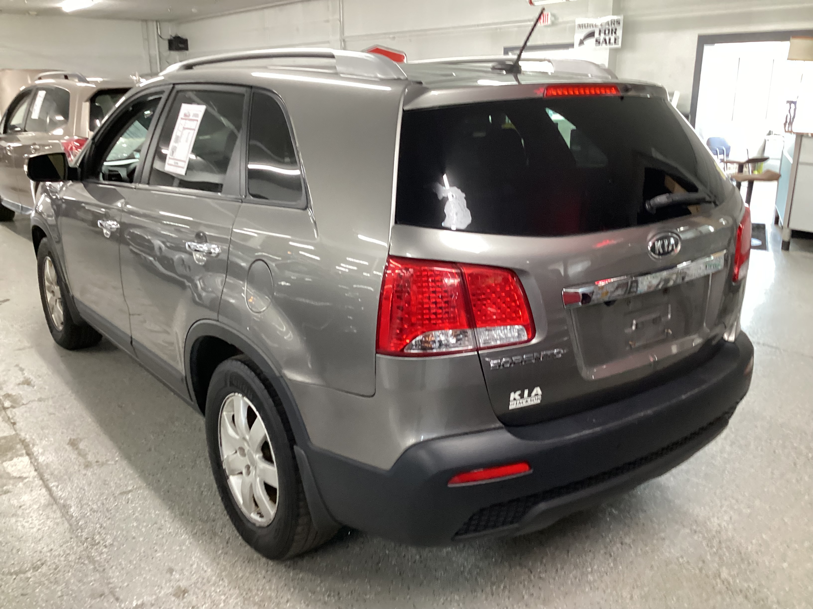 2013 KIA Sorento LX - Image 2