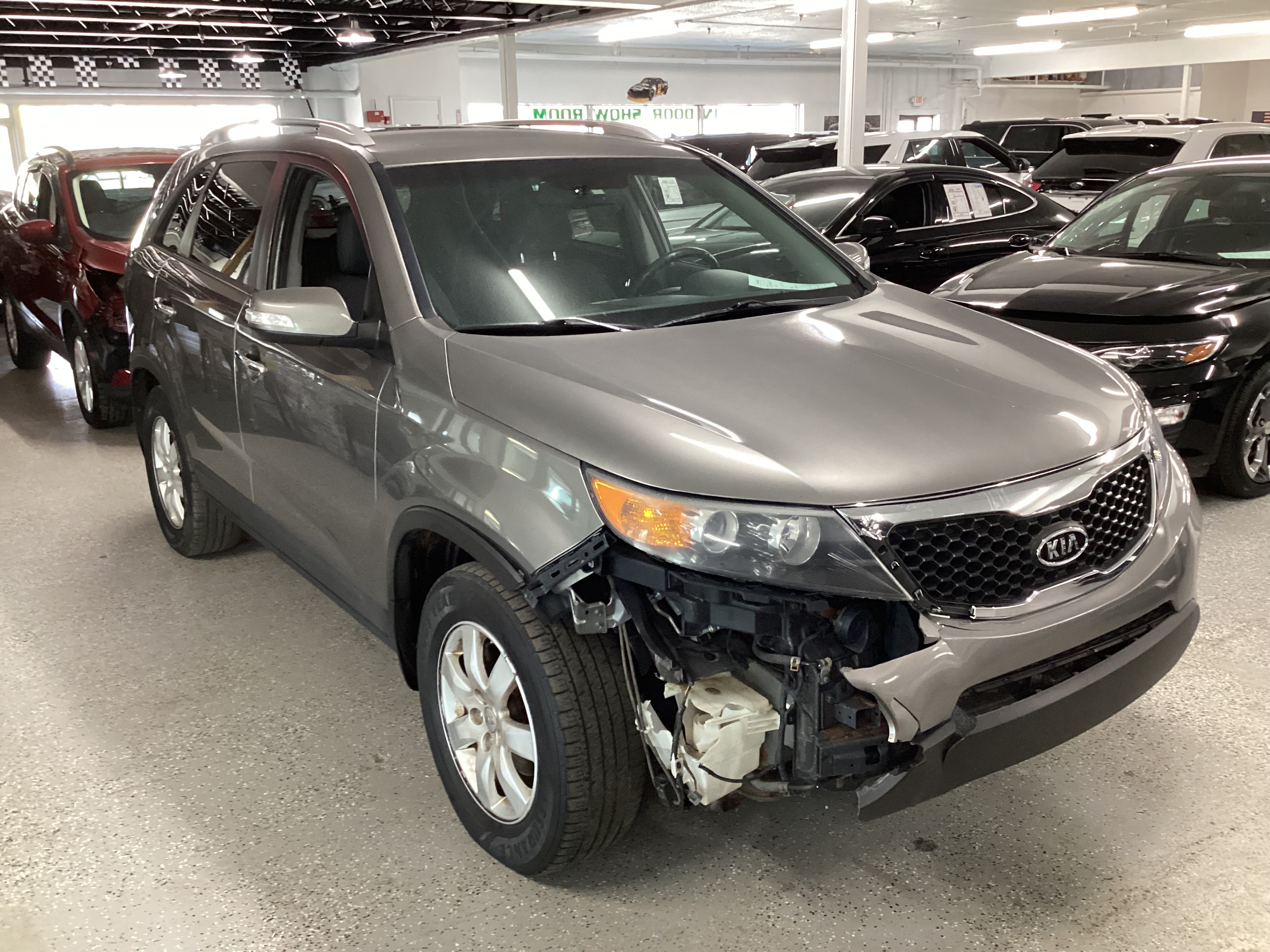 2013 KIA Sorento LX - Image 4