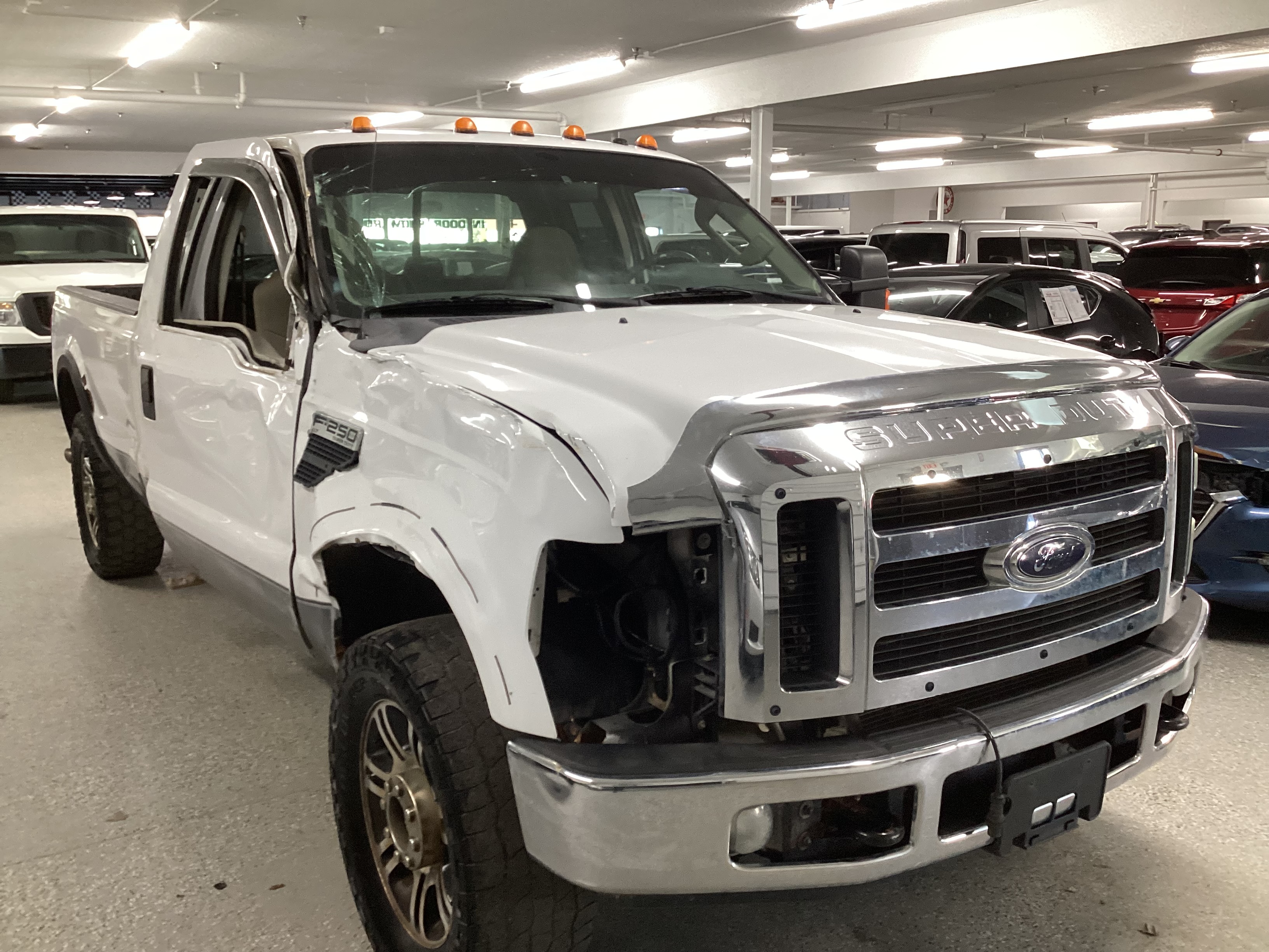 2008 FORD F-250 XLT 4WD SuperCab - Image 4