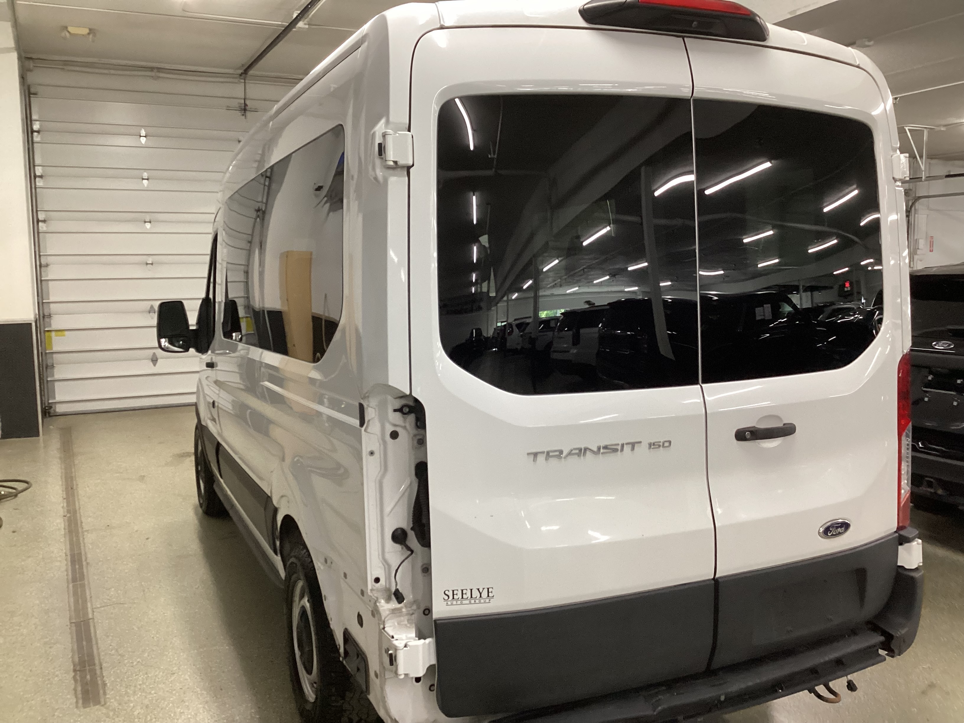 2020 FORD Transit T-150 Med Roof XL - Image 2