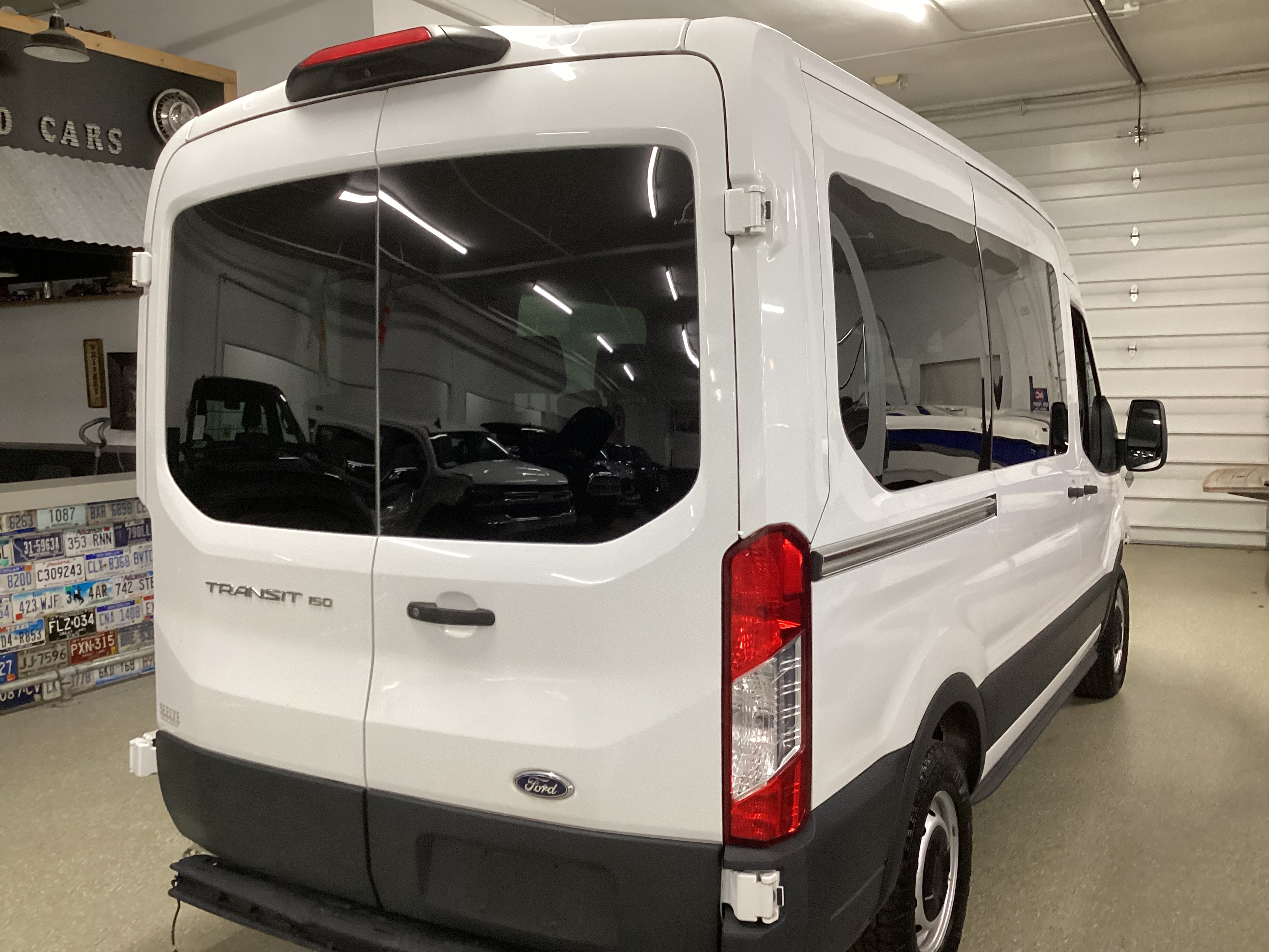 2020 FORD Transit T-150 Med Roof XL - Image 3
