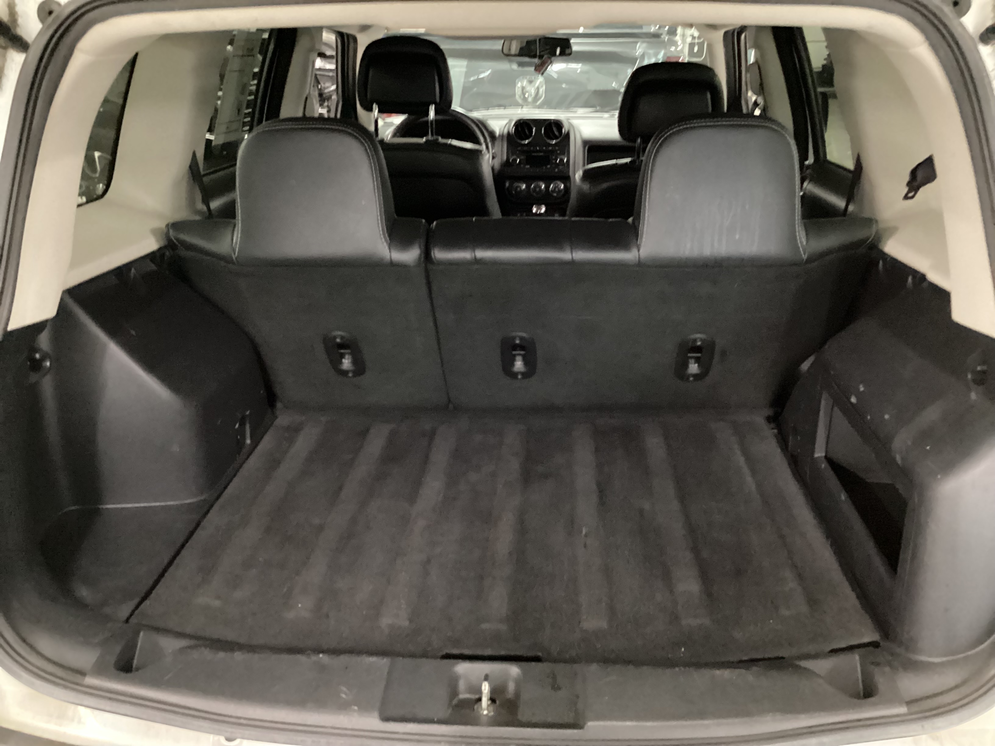 2016 JEEP Patriot High Altitude 4WD - Image 12