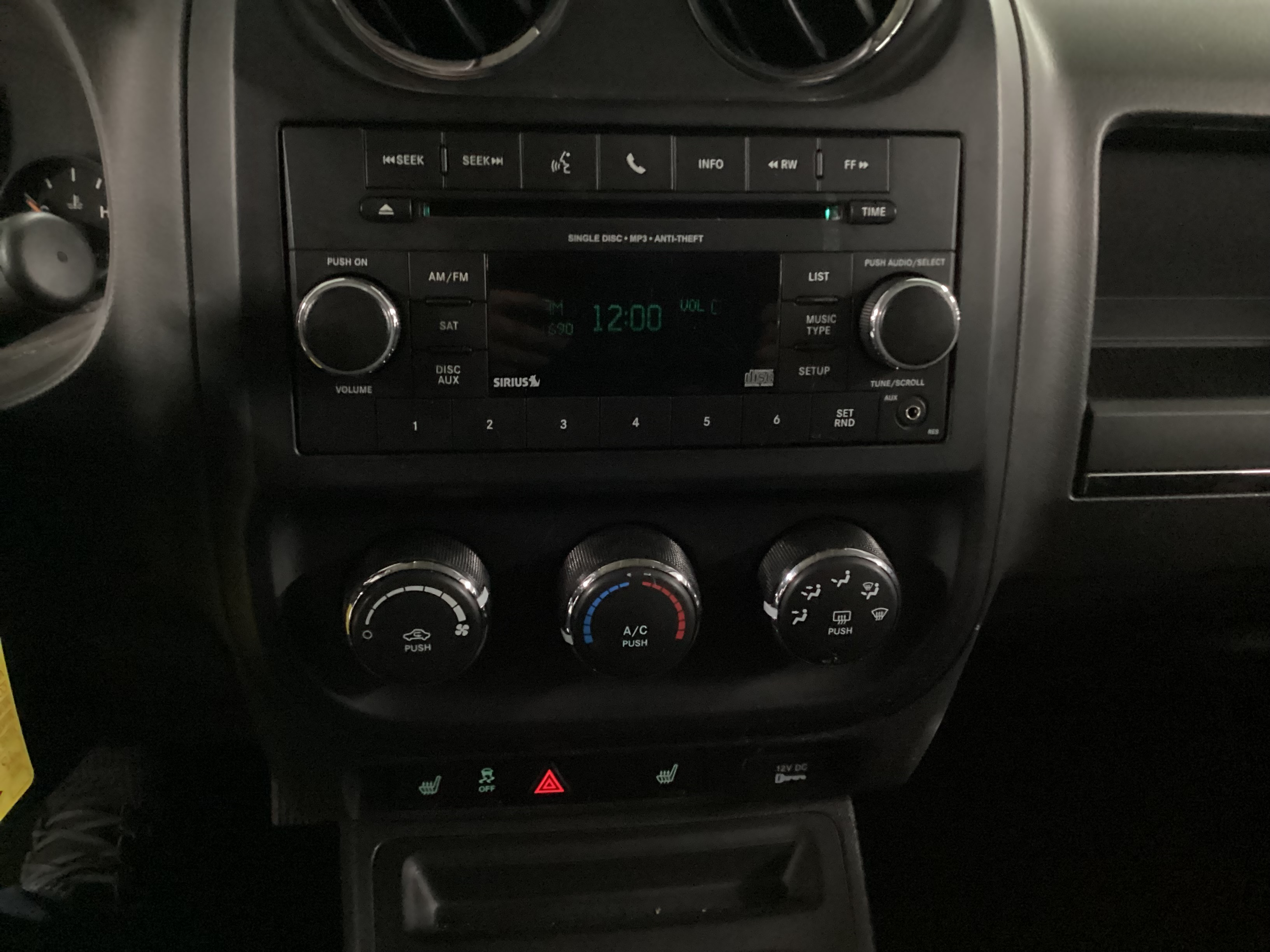 2016 JEEP Patriot High Altitude 4WD - Image 15