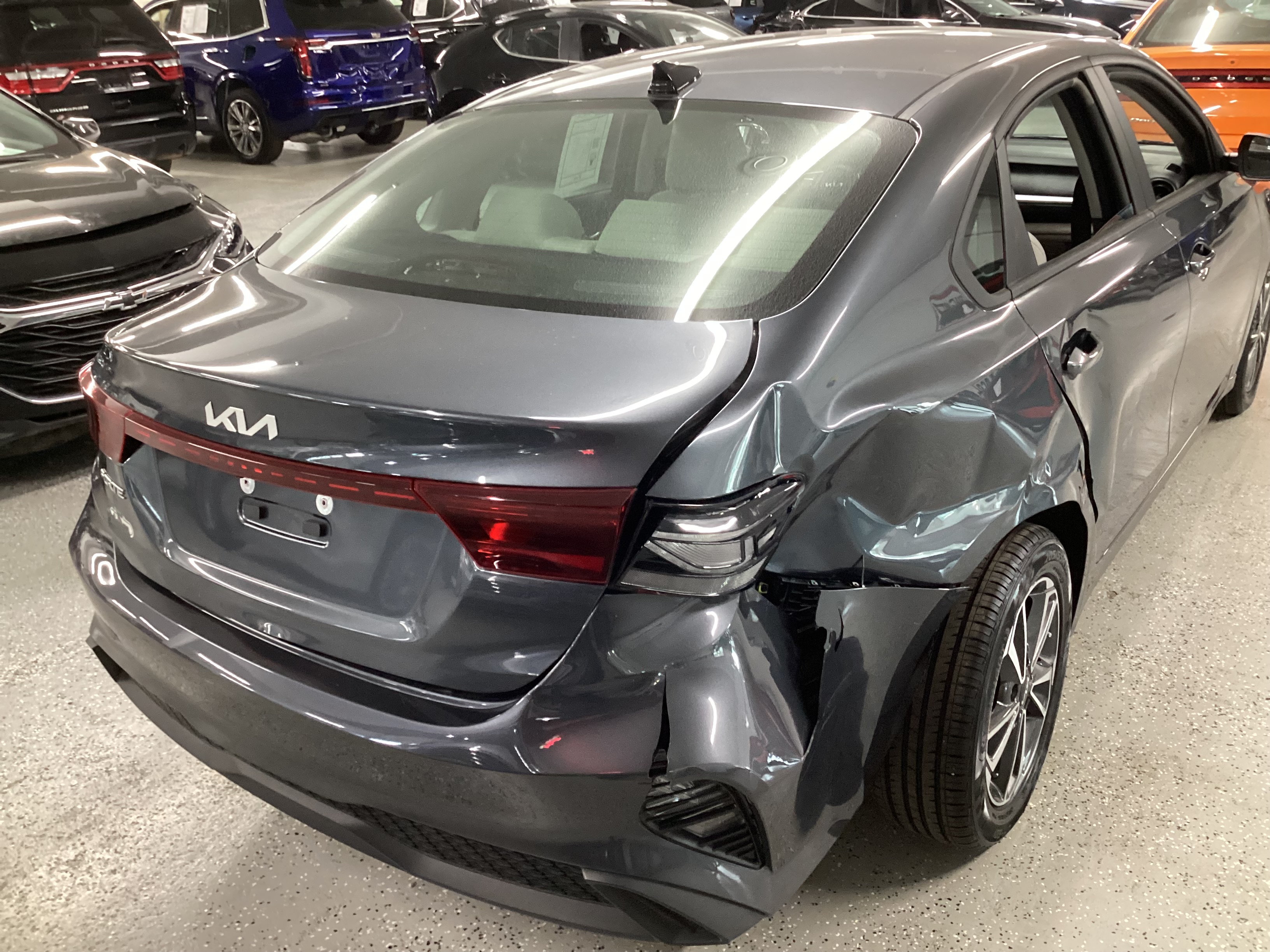 2023 KIA Forte LXS - Image 3