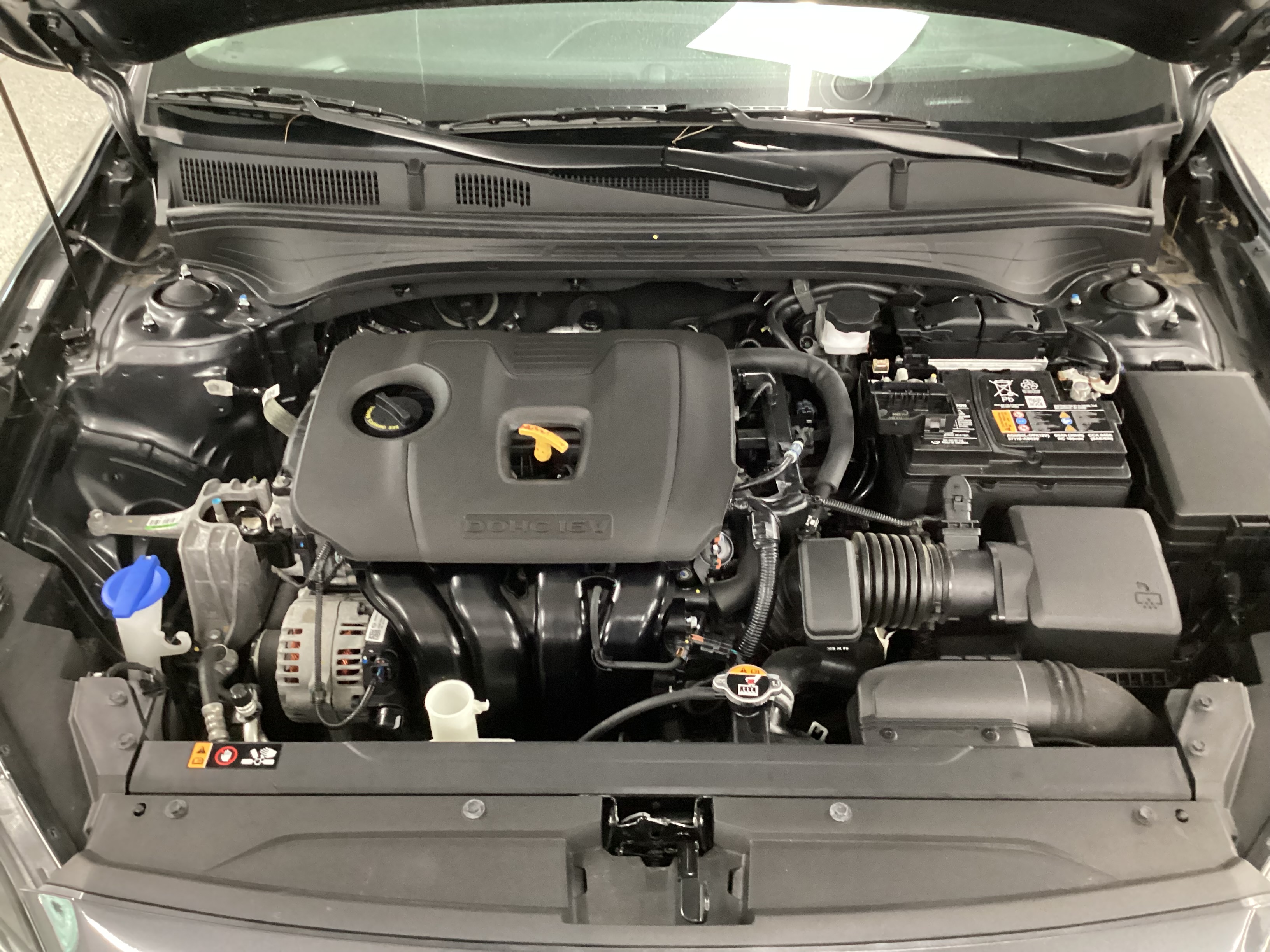 2023 KIA Forte LXS - Image 5