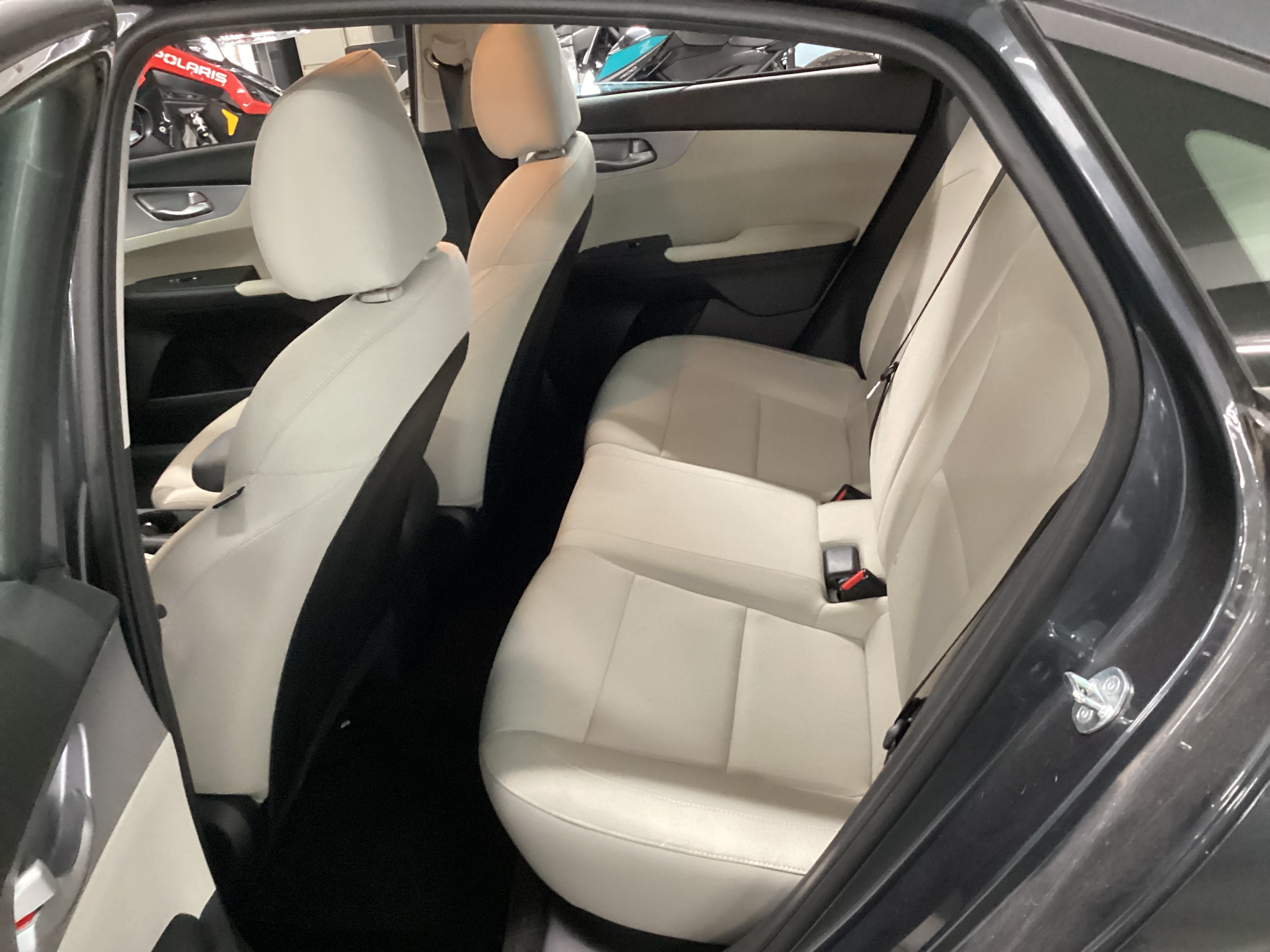 2023 KIA Forte LXS - Image 7