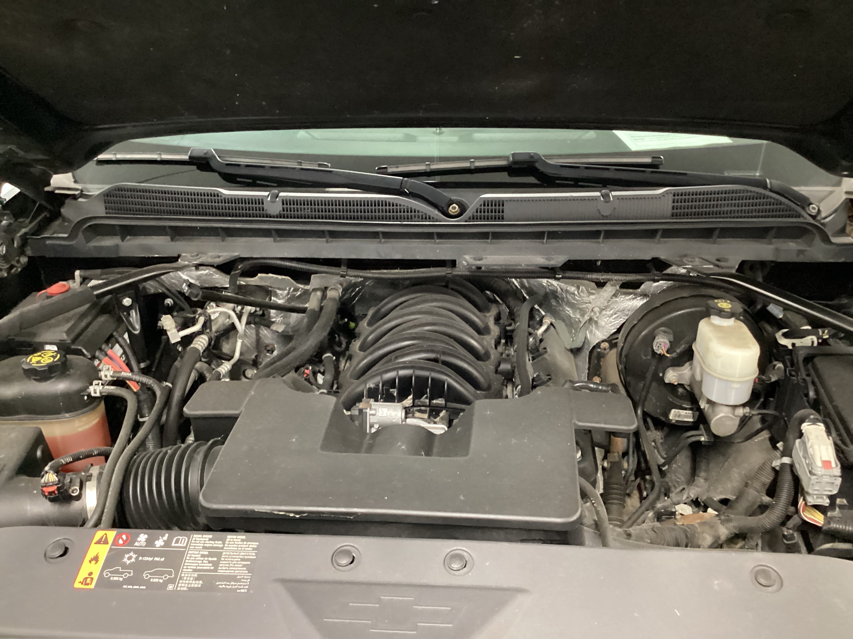 2018 CHEVROLET Silverado LT Crew Cab 4WD - Image 5