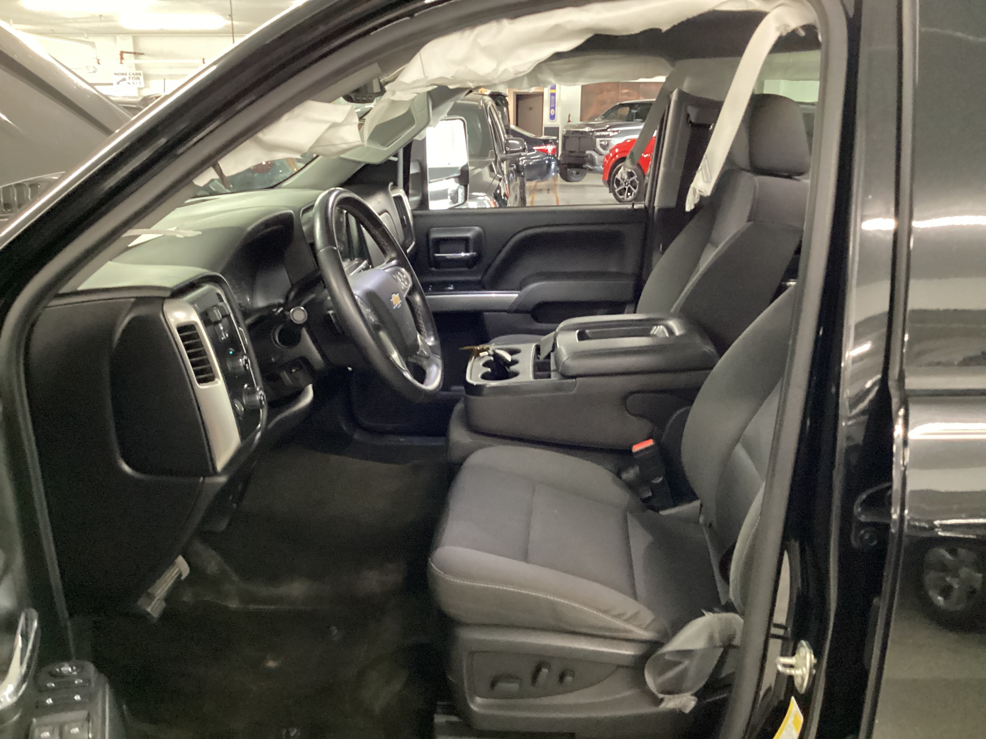 2018 CHEVROLET Silverado LT Crew Cab 4WD - Image 6