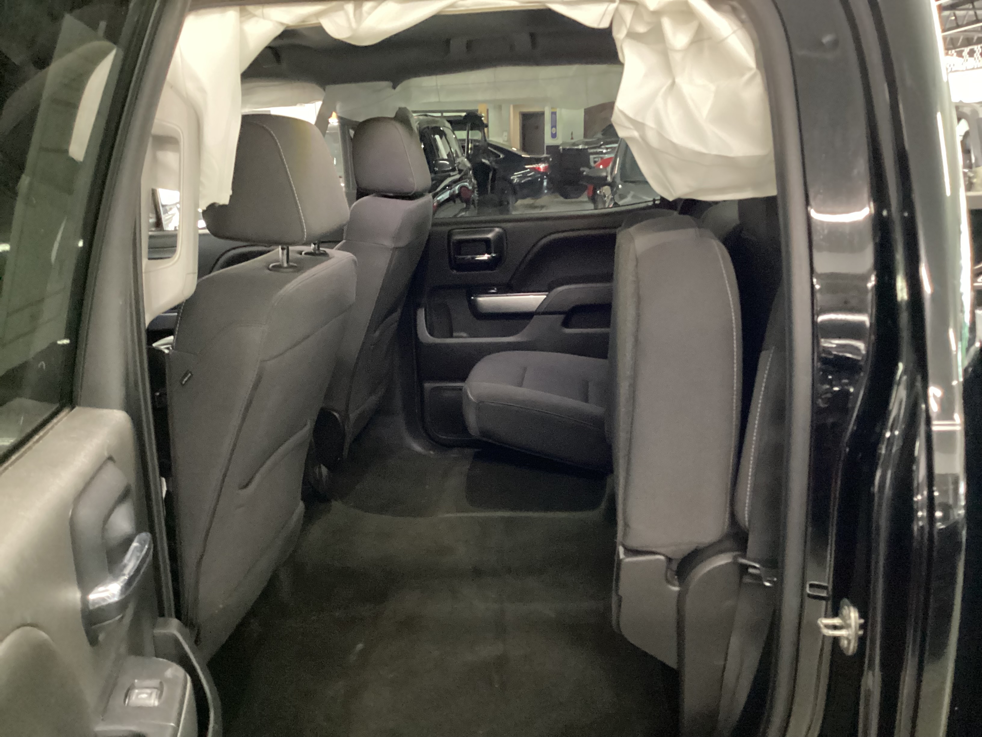 2018 CHEVROLET Silverado LT Crew Cab 4WD - Image 7