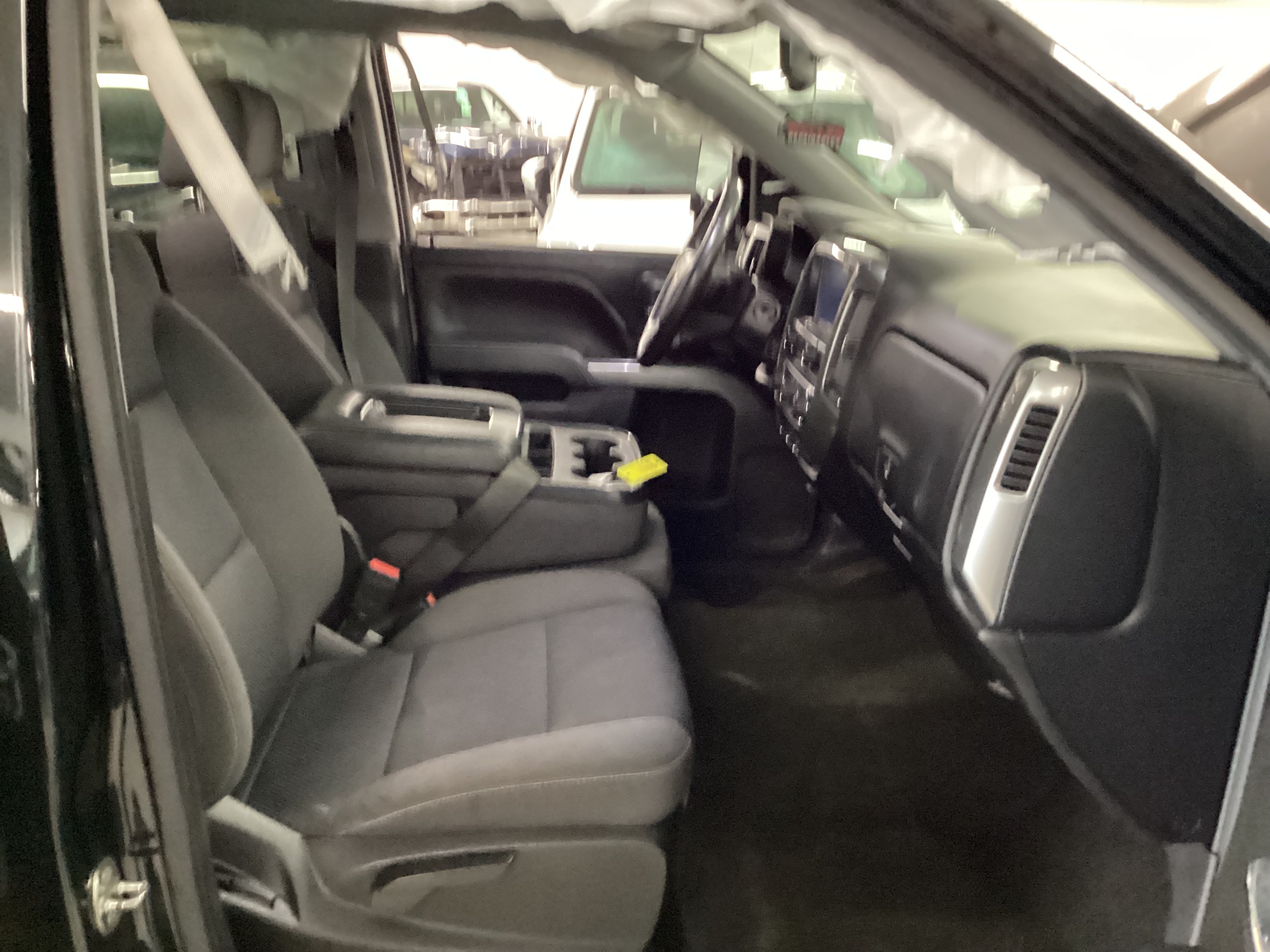 2018 CHEVROLET Silverado LT Crew Cab 4WD - Image 10