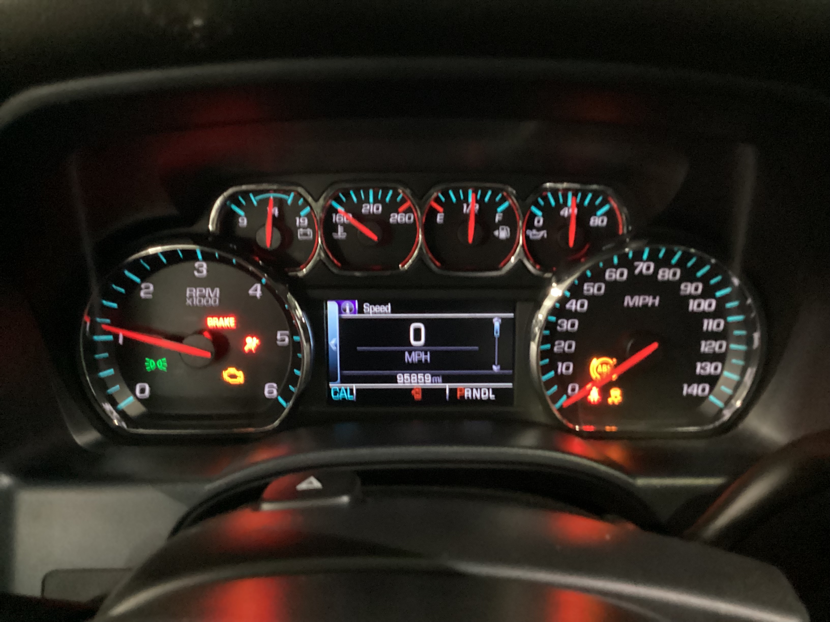 2018 CHEVROLET Silverado LT Crew Cab 4WD - Image 11