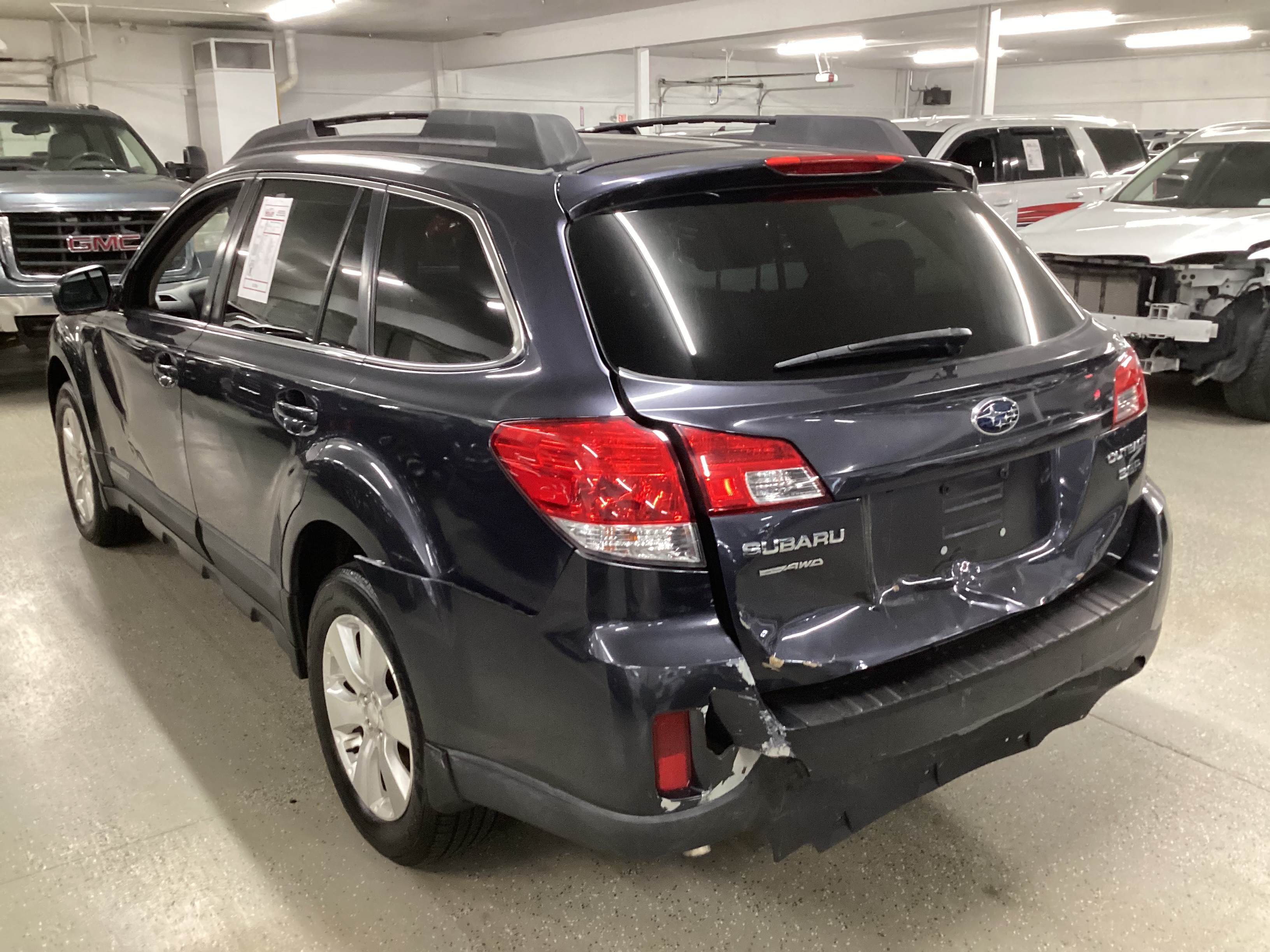 2010 SUBARU Outback Limited AWD - Image 2