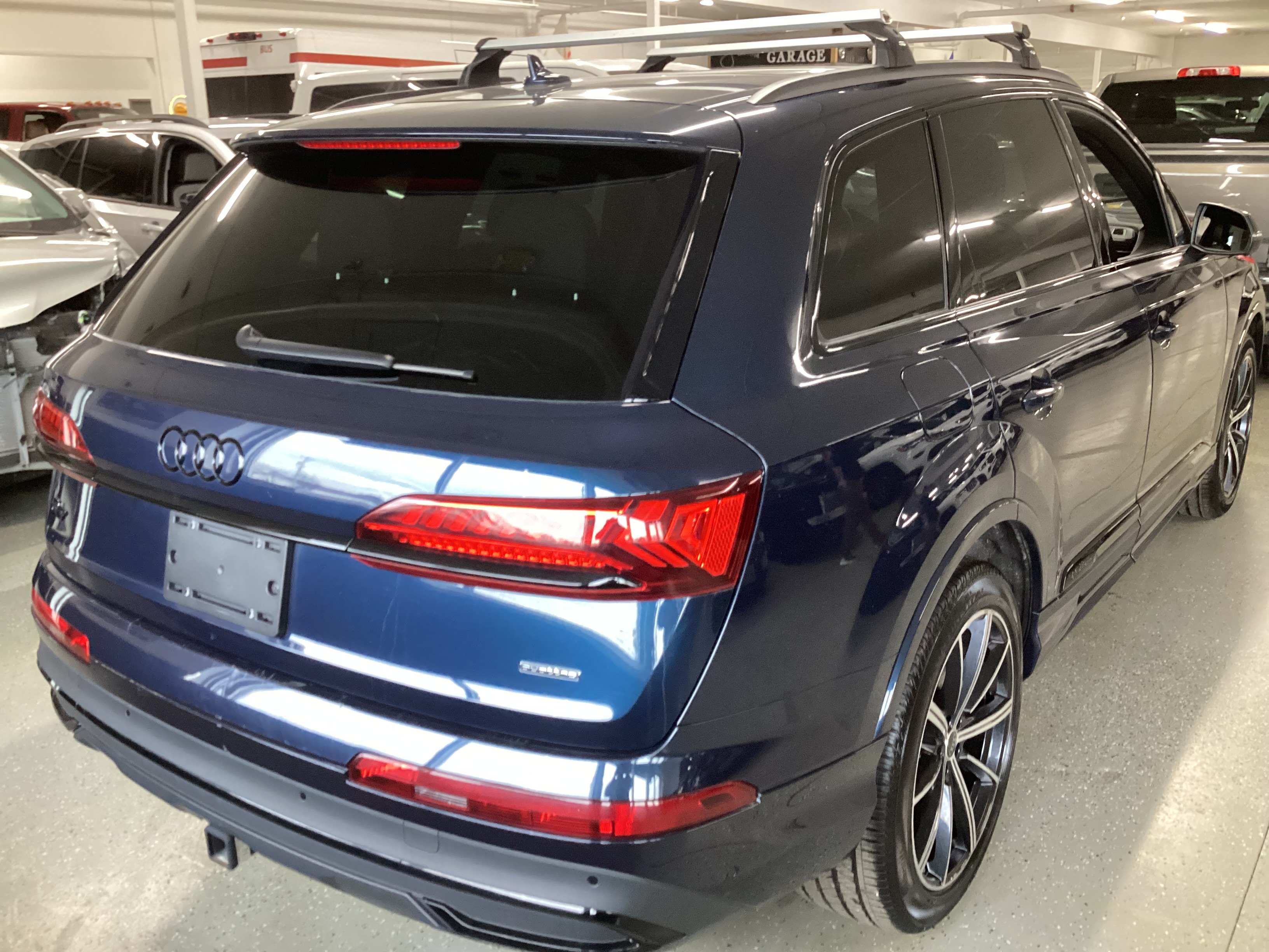 2023 AUDI Q7 Premium Plus 55 TFSi AWD - Image 3