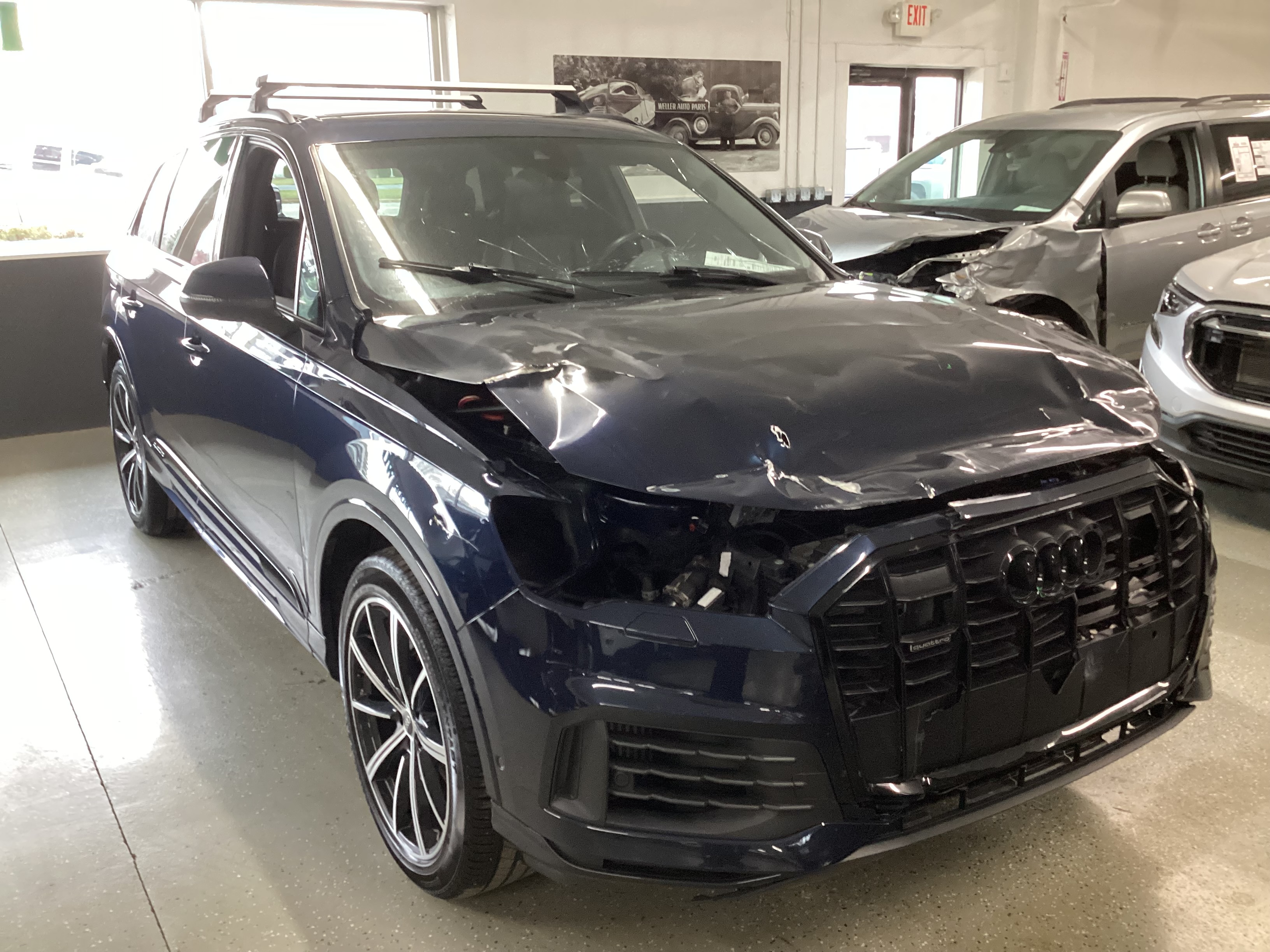 2023 AUDI Q7 Premium Plus 55 TFSi AWD - Image 4