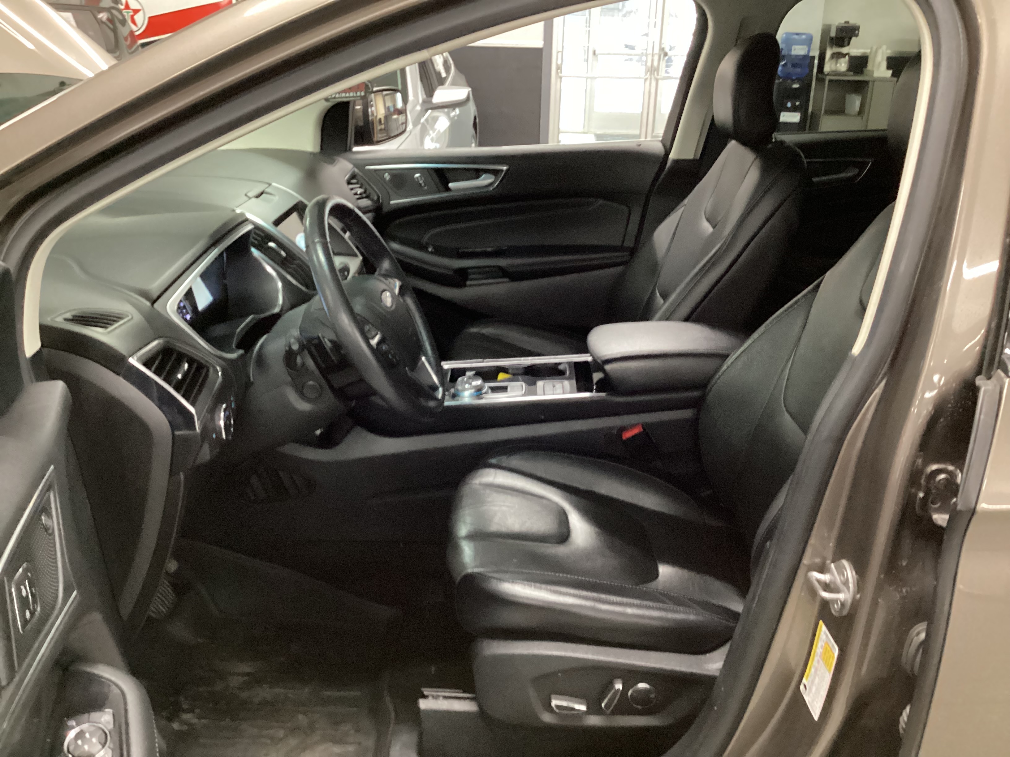 2019 FORD Edge Titanium AWD - Image 7