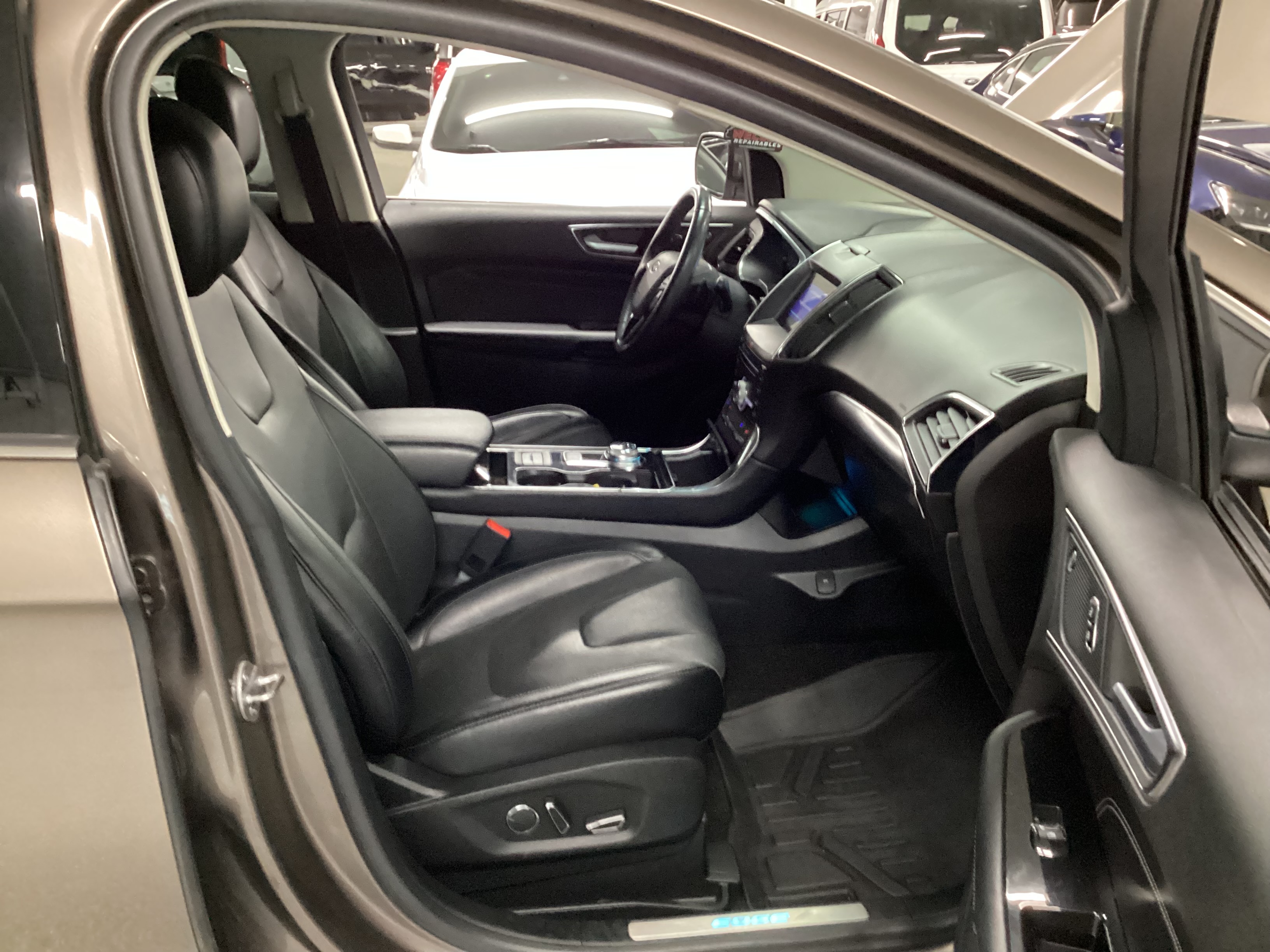 2019 FORD Edge Titanium AWD - Image 11