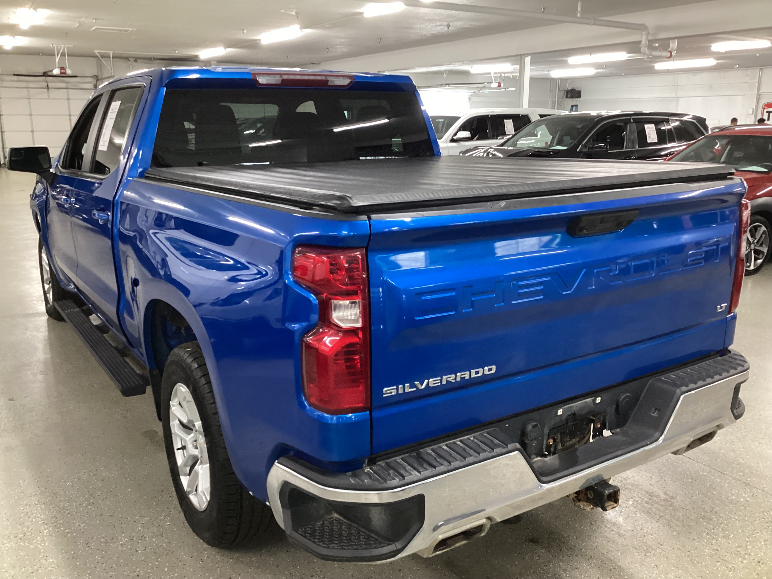 2022 CHEVROLET Silverado LT Crew Cab 4WD - Image 2