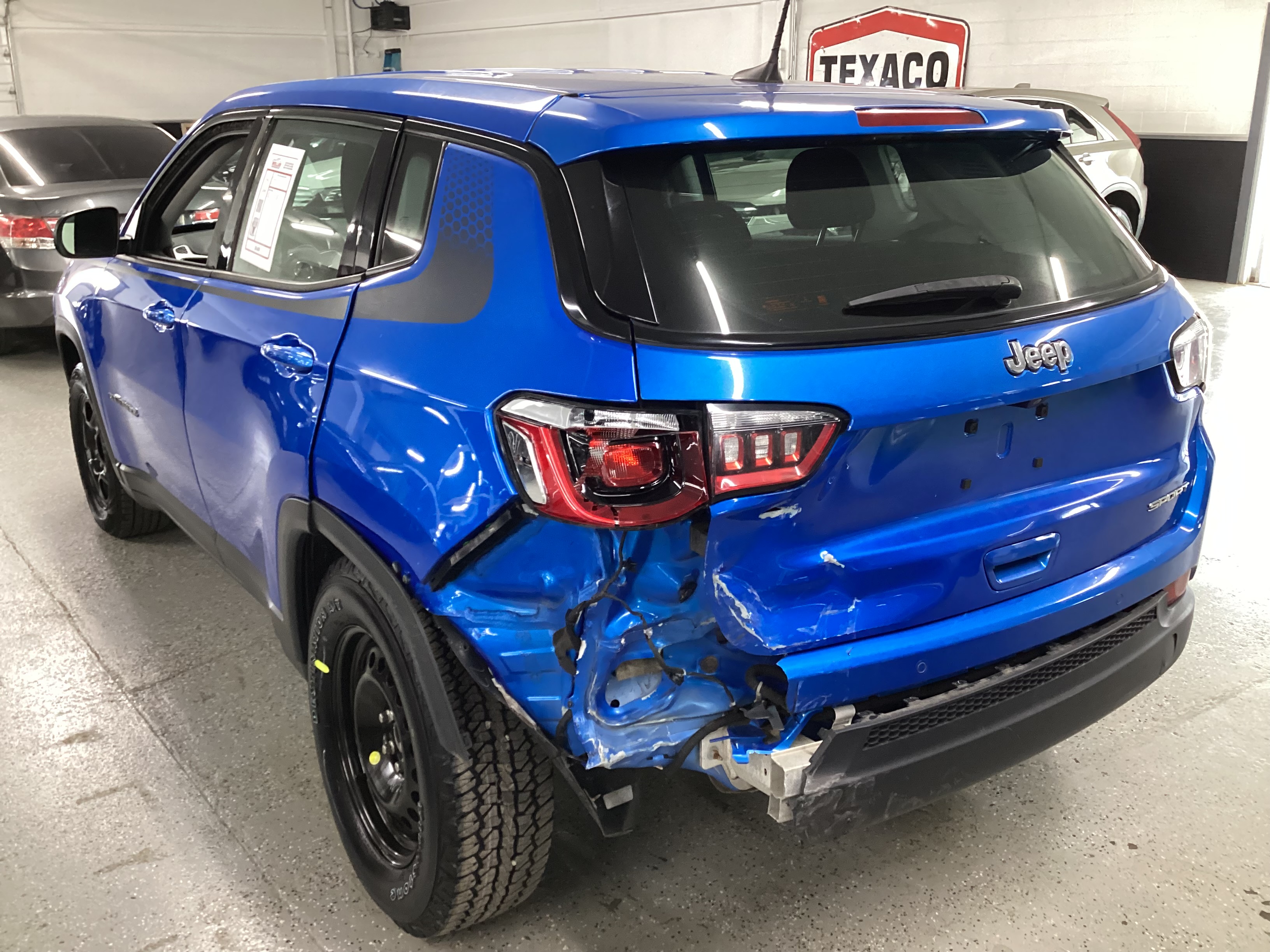 2018 JEEP Compass Sport - Image 2