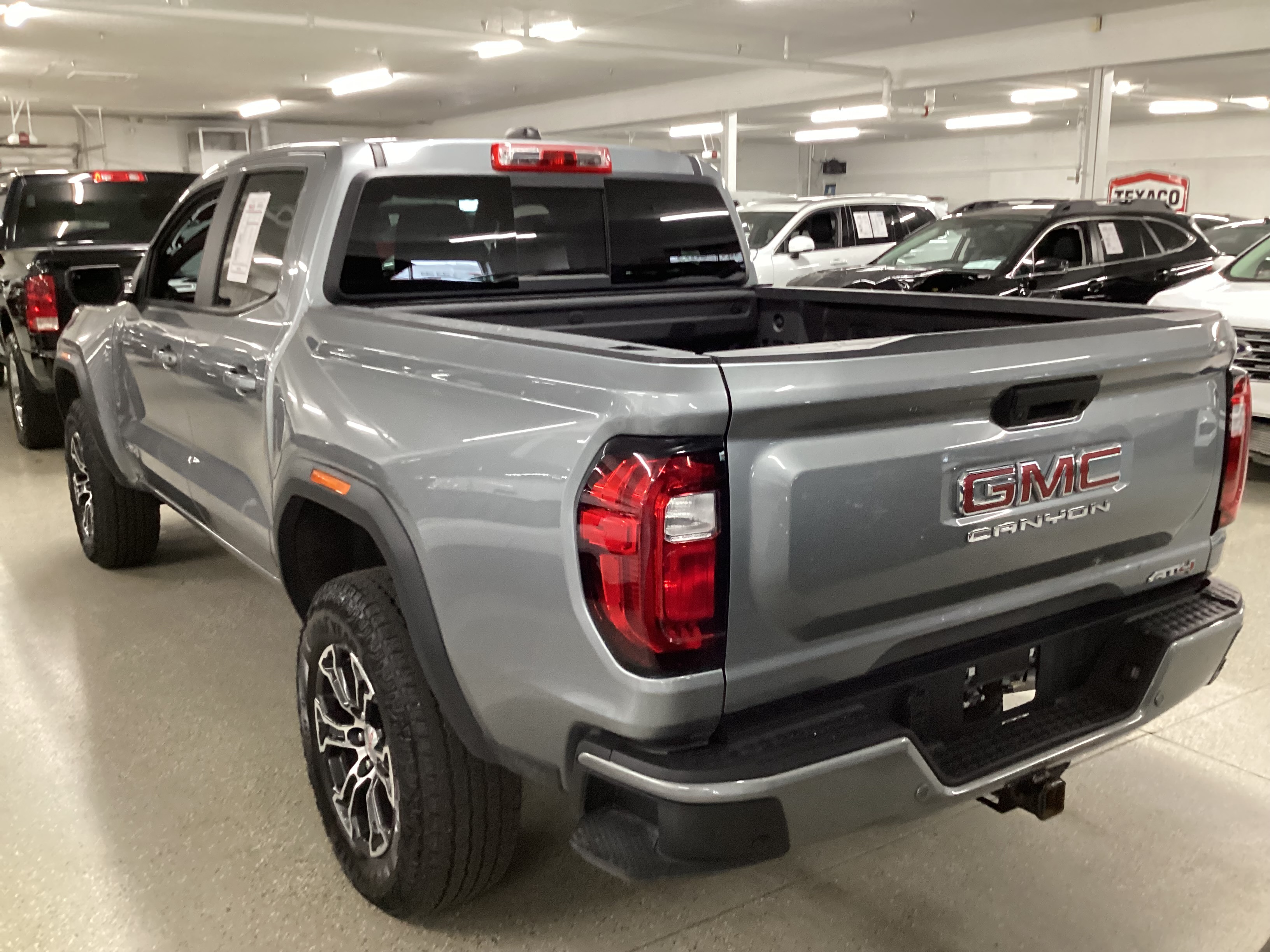 2024 GMC Canyon 4WD Crew Cab AT4 - Image 2