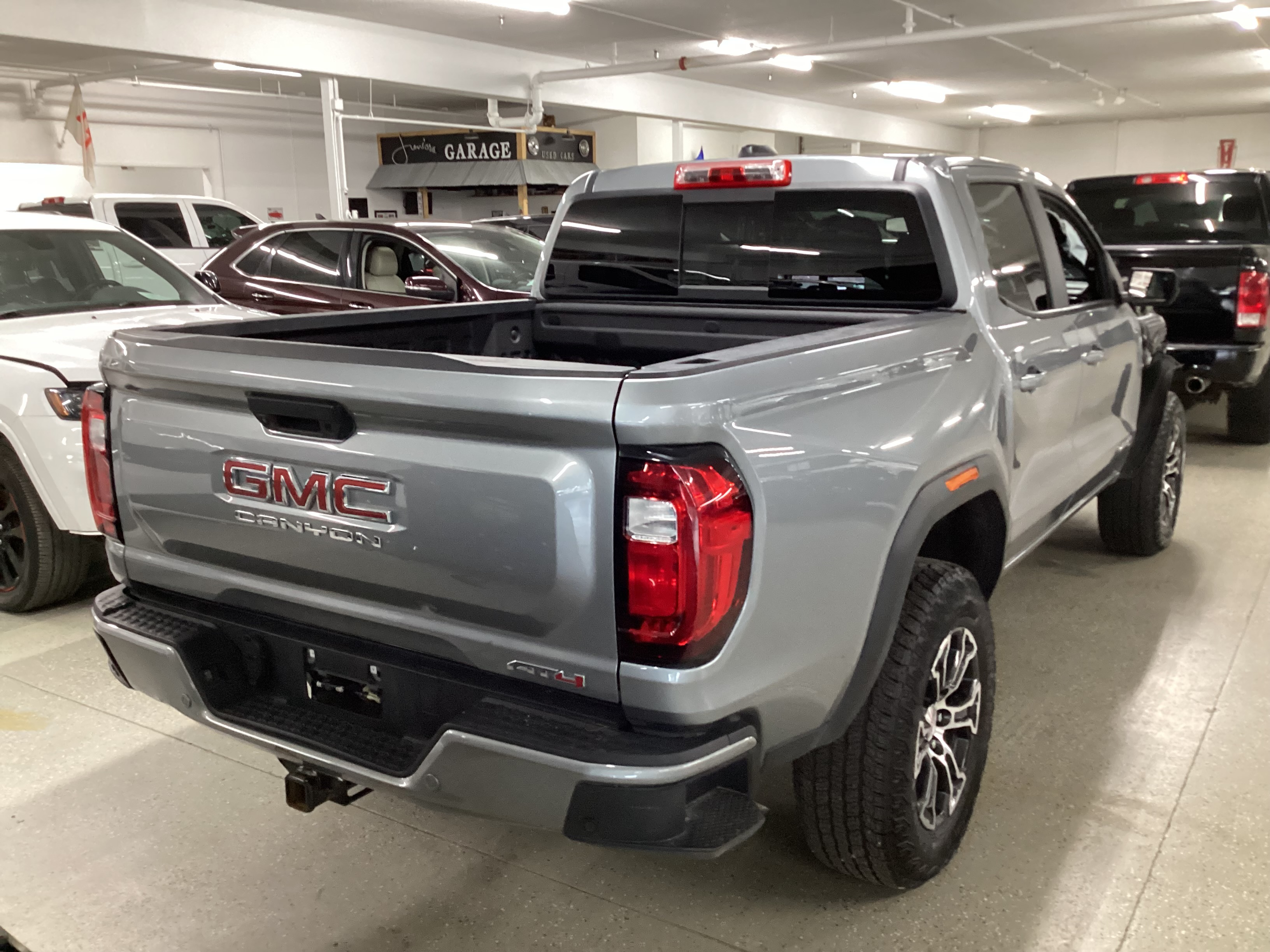 2024 GMC Canyon 4WD Crew Cab AT4 - Image 3