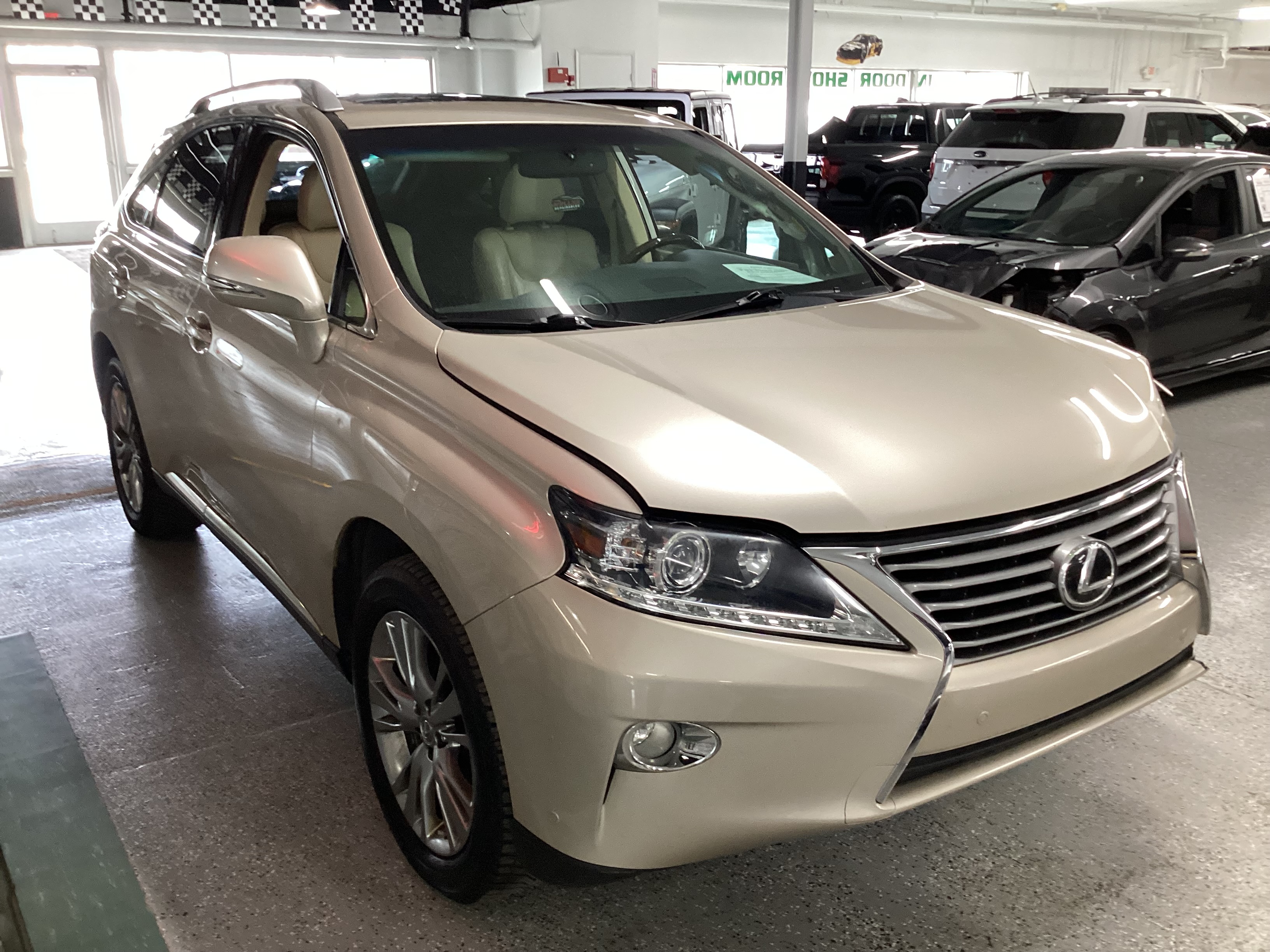 2013 LEXUS RX350 AWD - Image 4