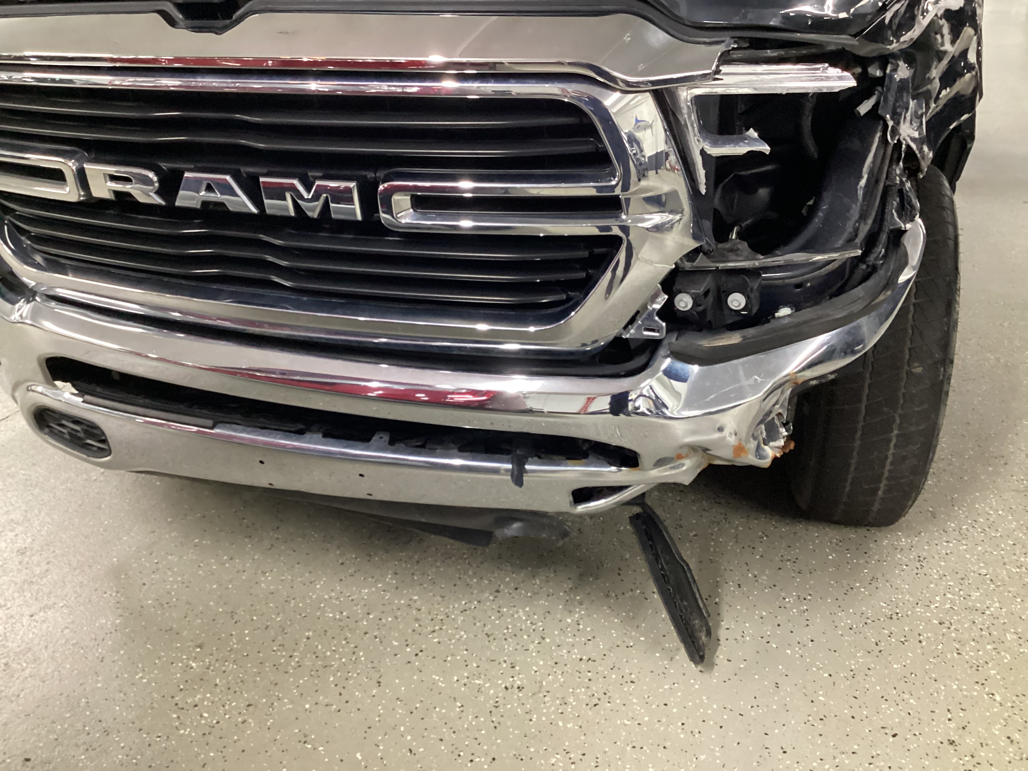 2021 RAM 1500 Big Horn Crew Cab 4WD - Image 6