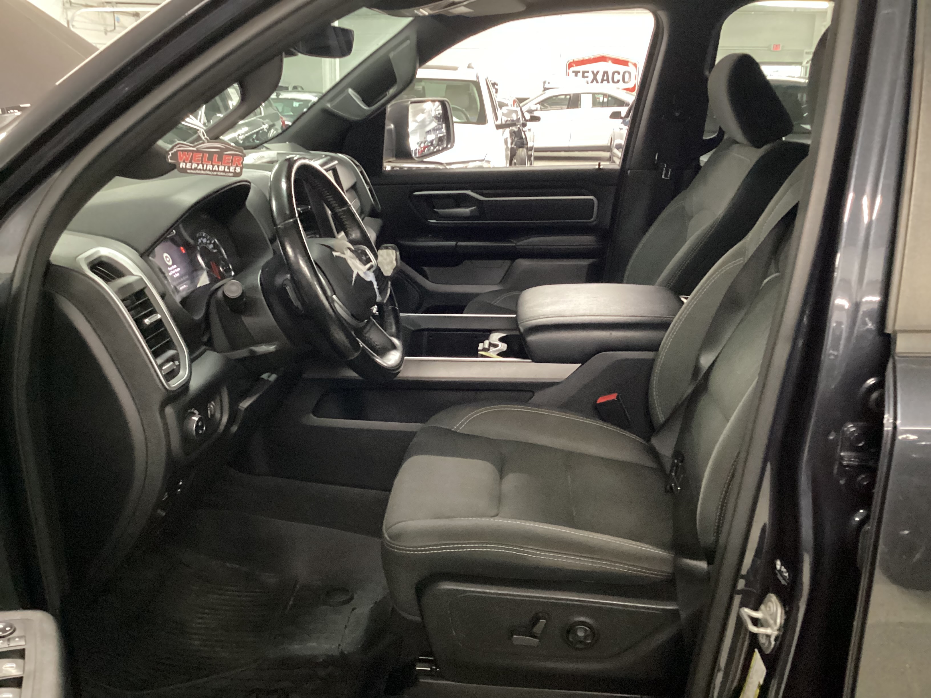 2021 RAM 1500 Big Horn Crew Cab 4WD - Image 10