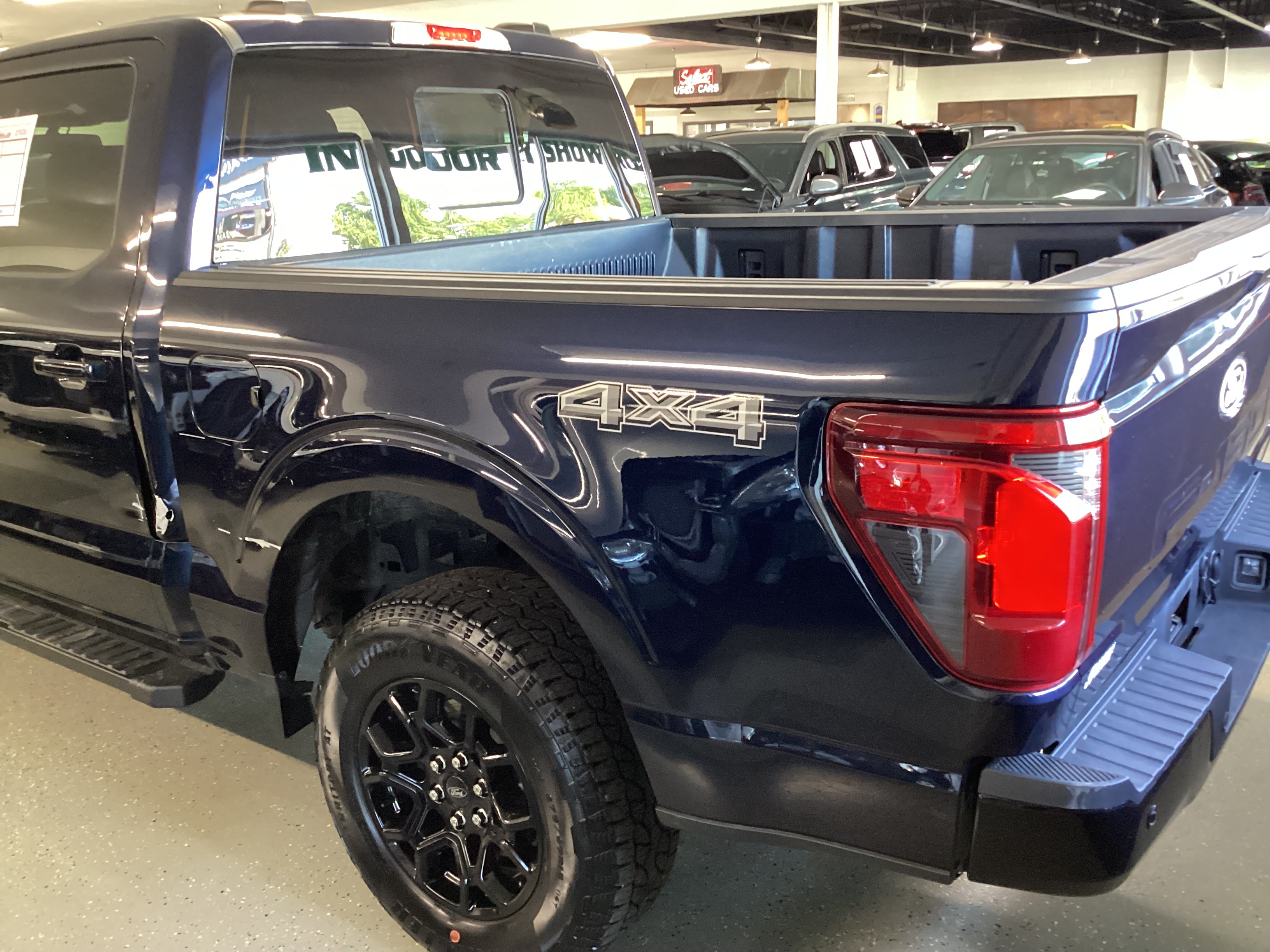 2025 FORD F-150 XLT 4WD SuperCrew - Image 2