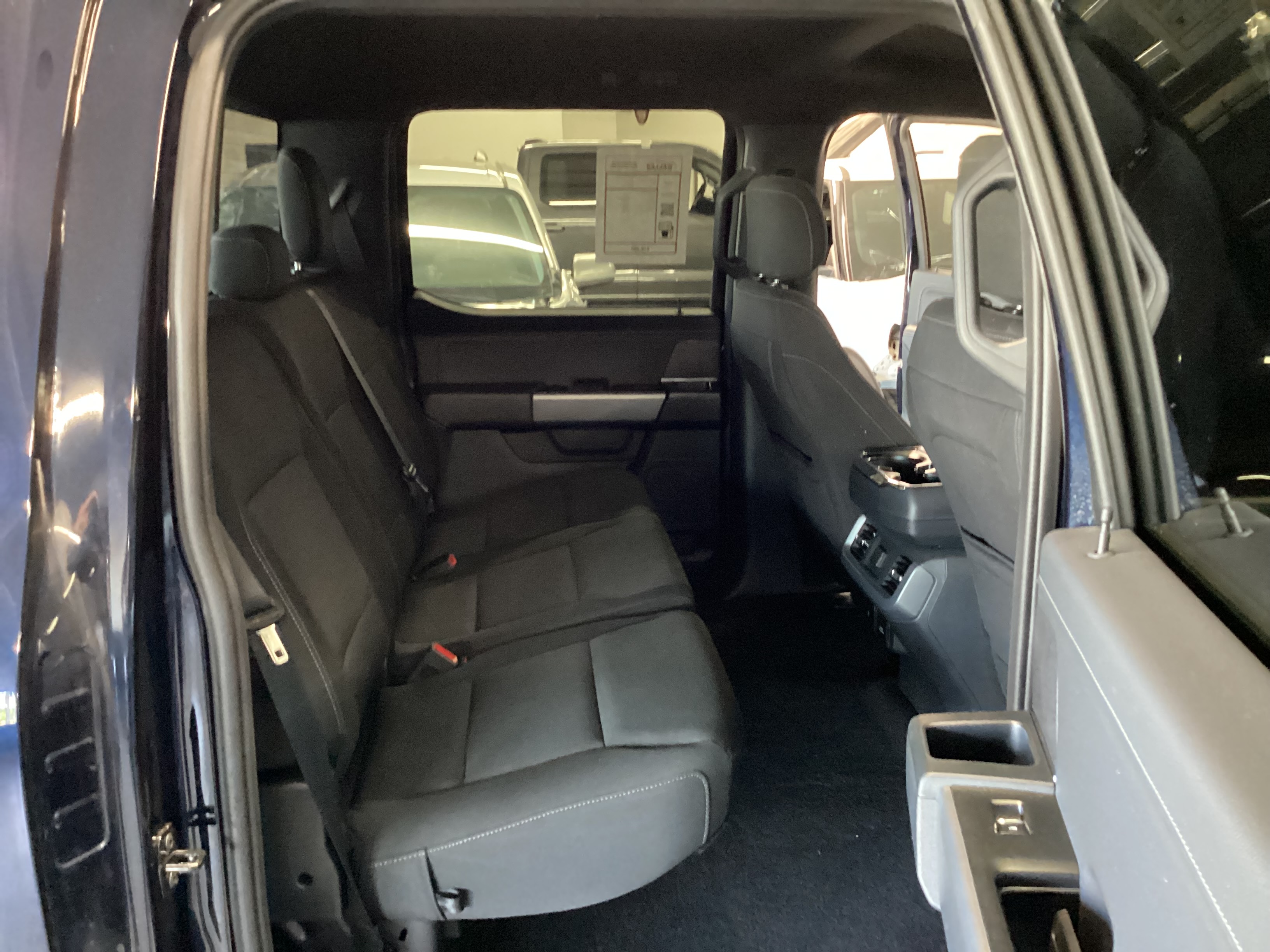 2025 FORD F-150 XLT 4WD SuperCrew - Image 14