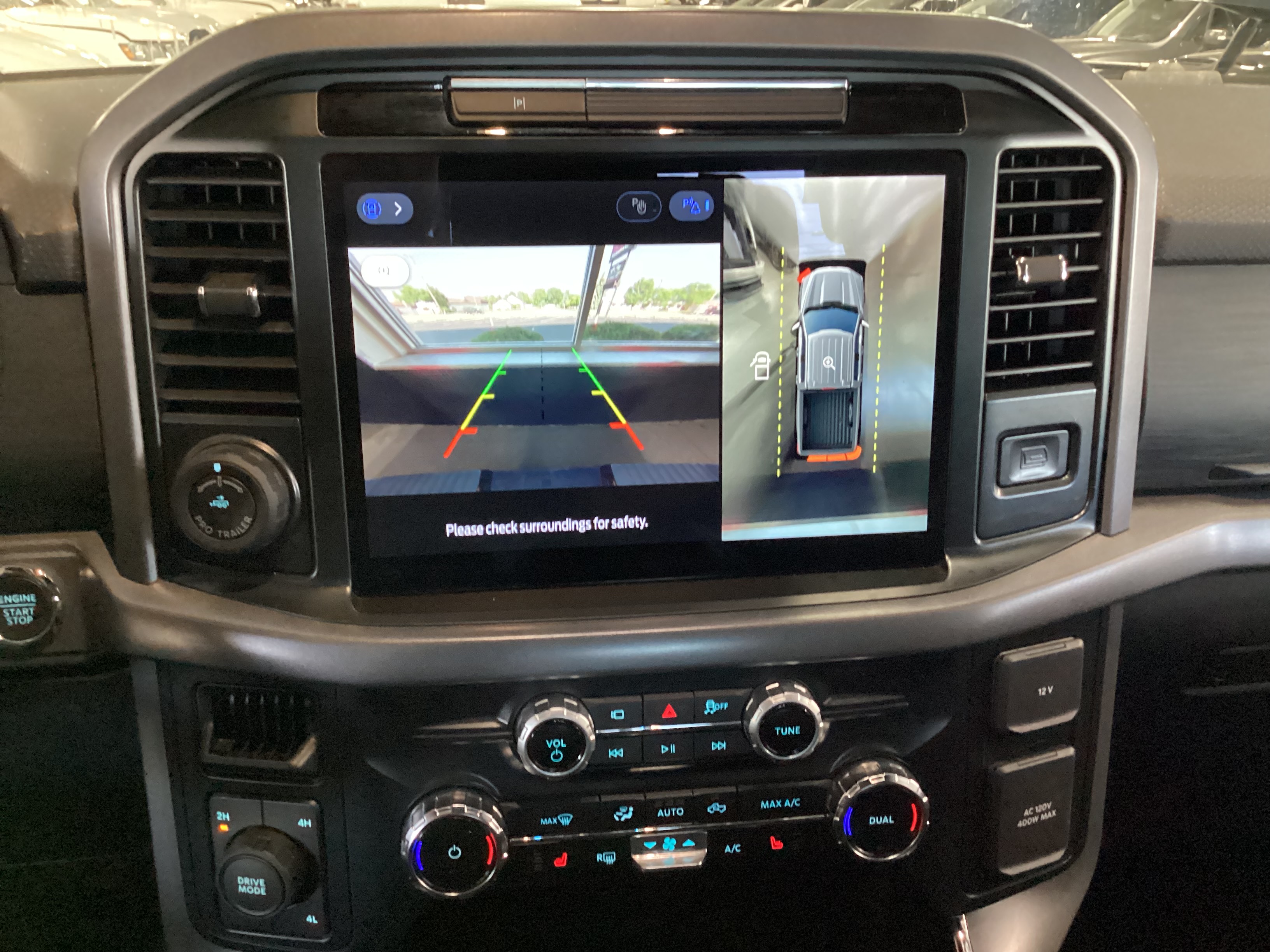 2025 FORD F-150 XLT 4WD SuperCrew - Image 17